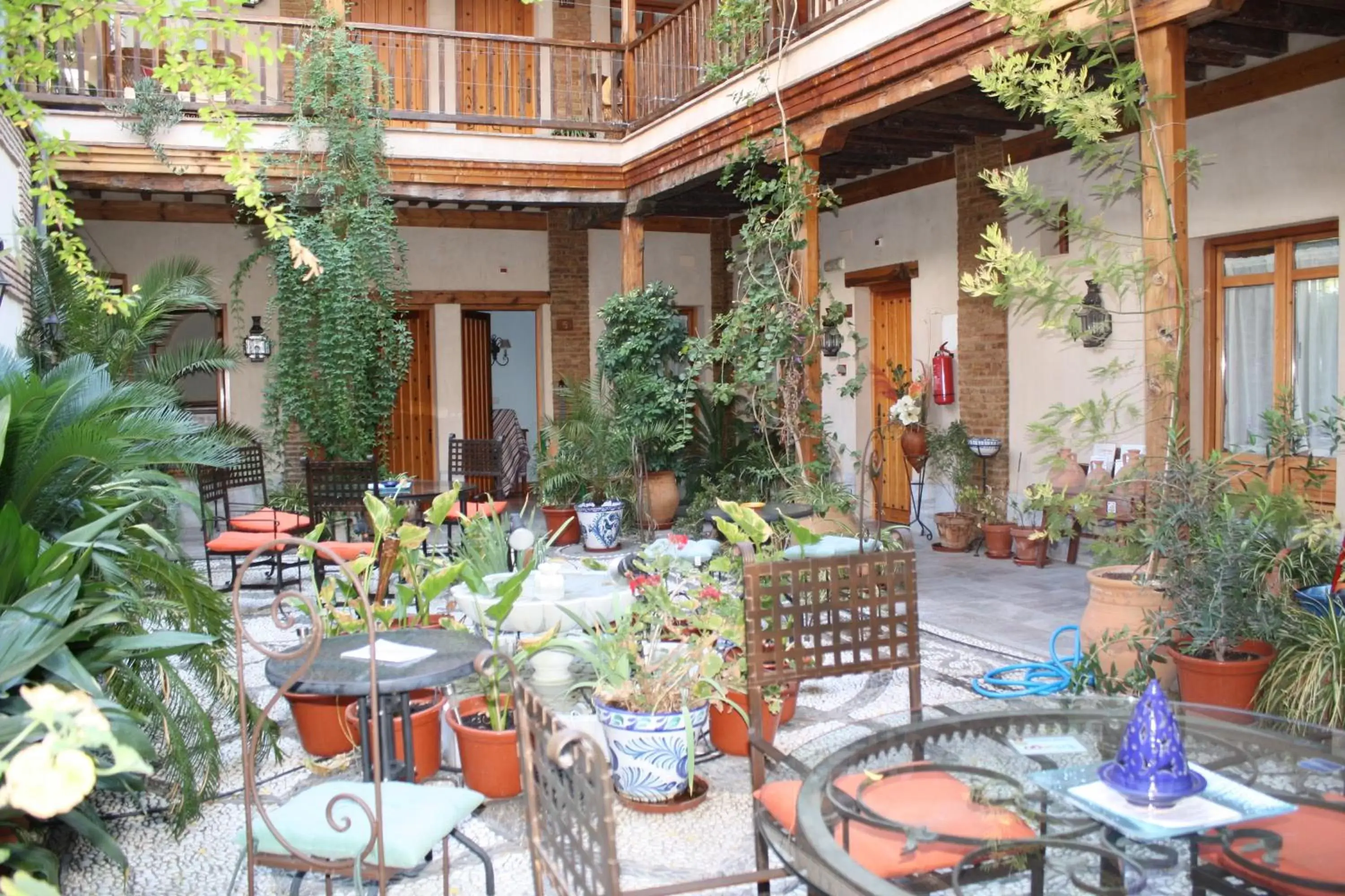 Patio, Restaurant/Places to Eat in Abadía Hotel