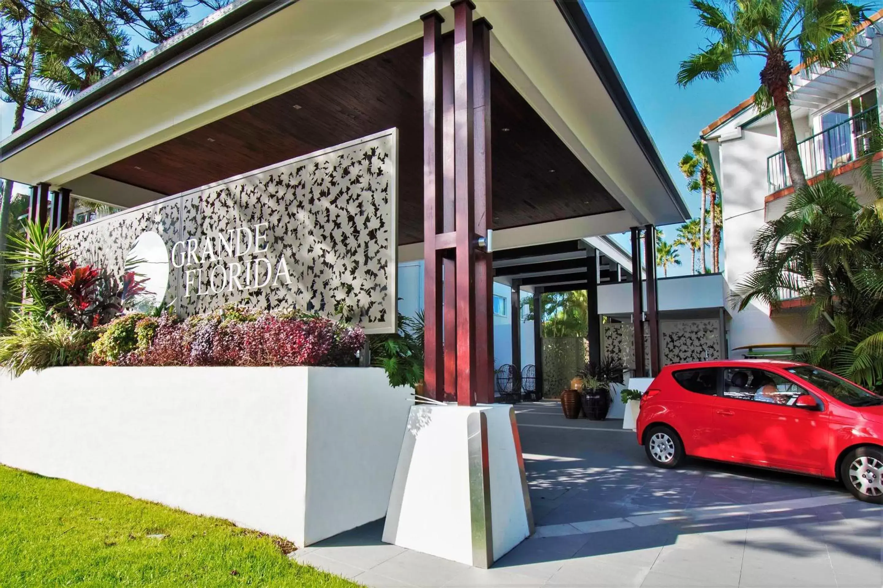 Facade/entrance in Grande Florida Beachside Resort