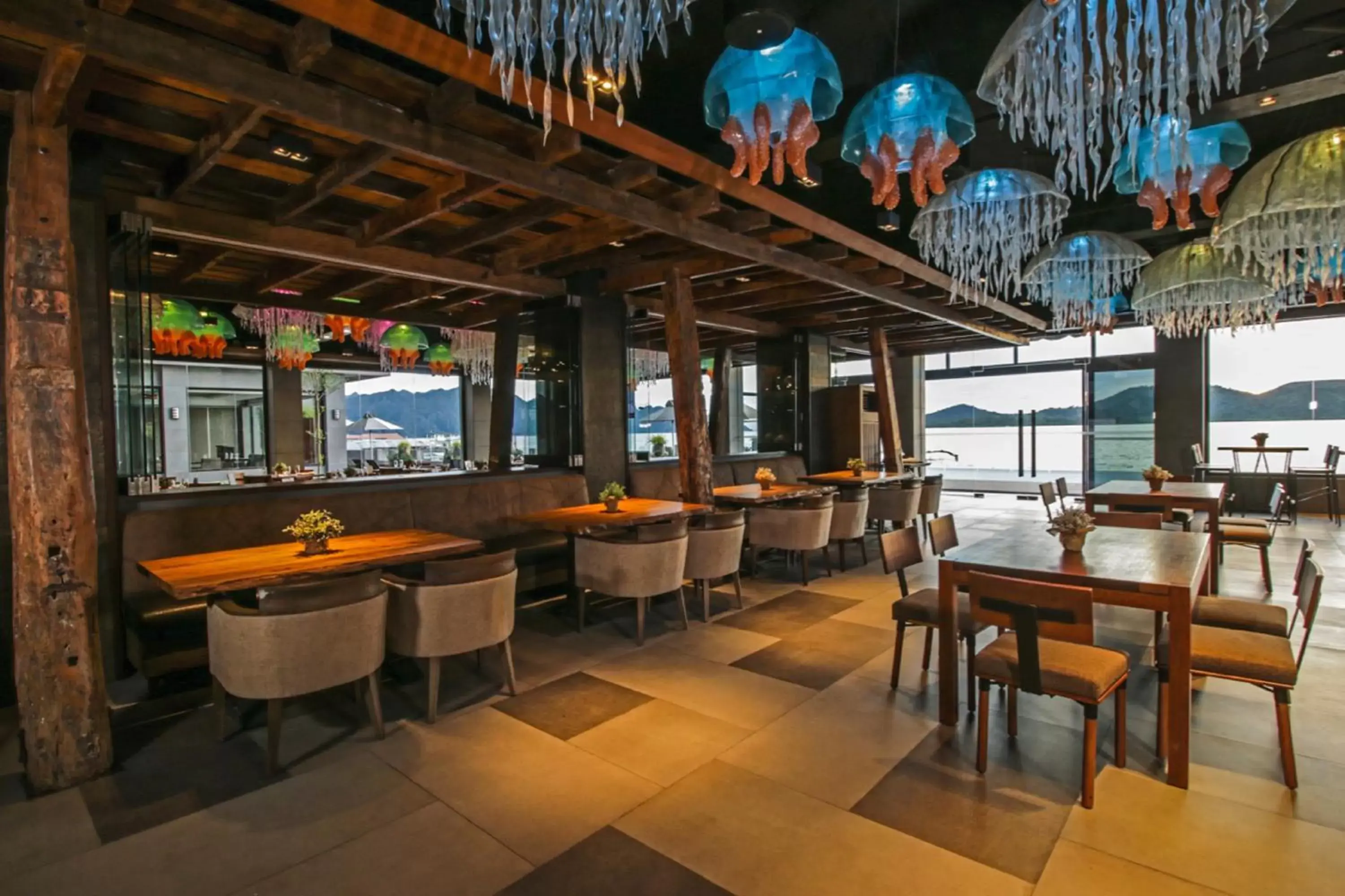 Restaurant/places to eat, Lounge/Bar in Two Seasons Coron Bayside Hotel