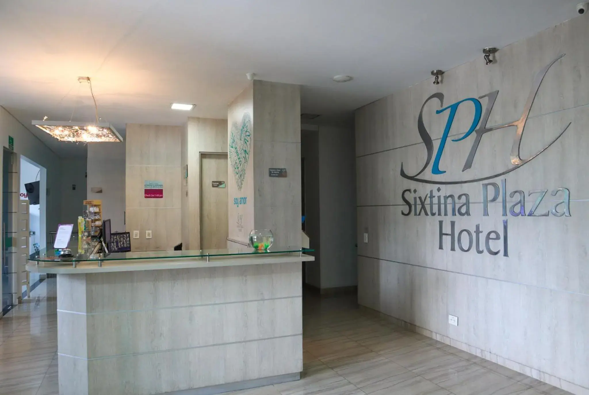 Lobby or reception in Sixtina Plaza Hotel