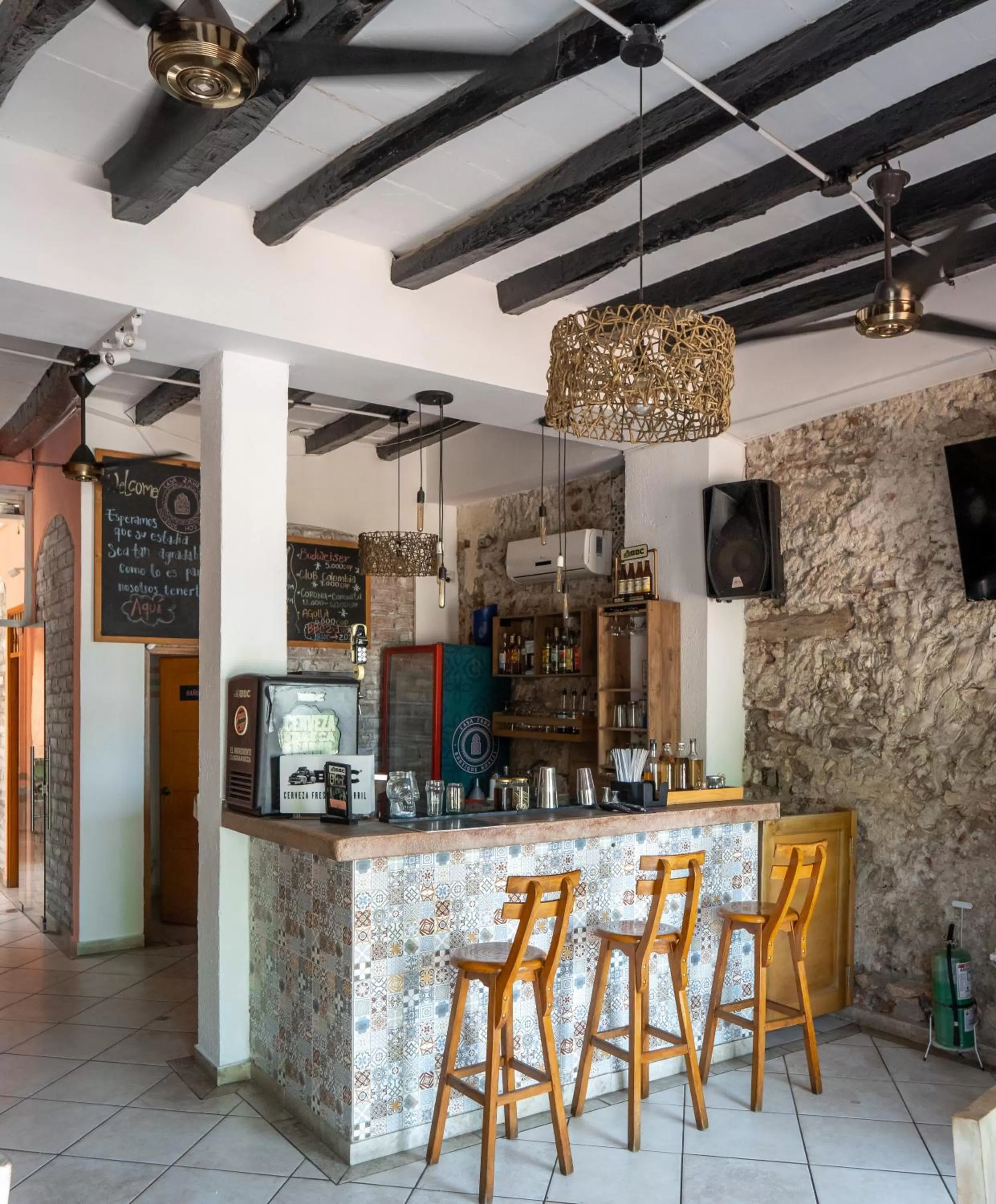 Lounge or bar in Casa Zahri Boutique Hostel