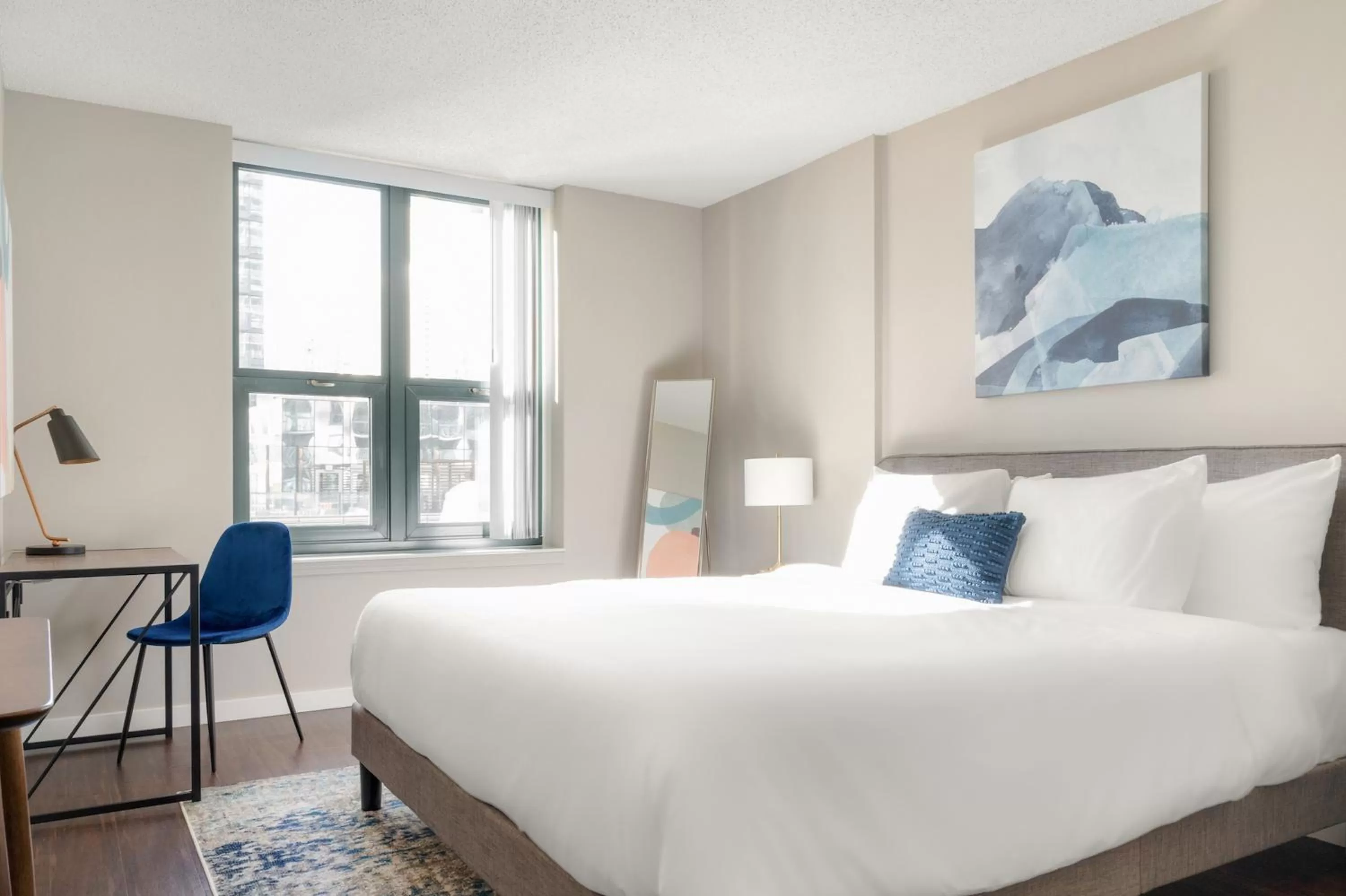 Bed in Kasa Magnificent Mile Chicago