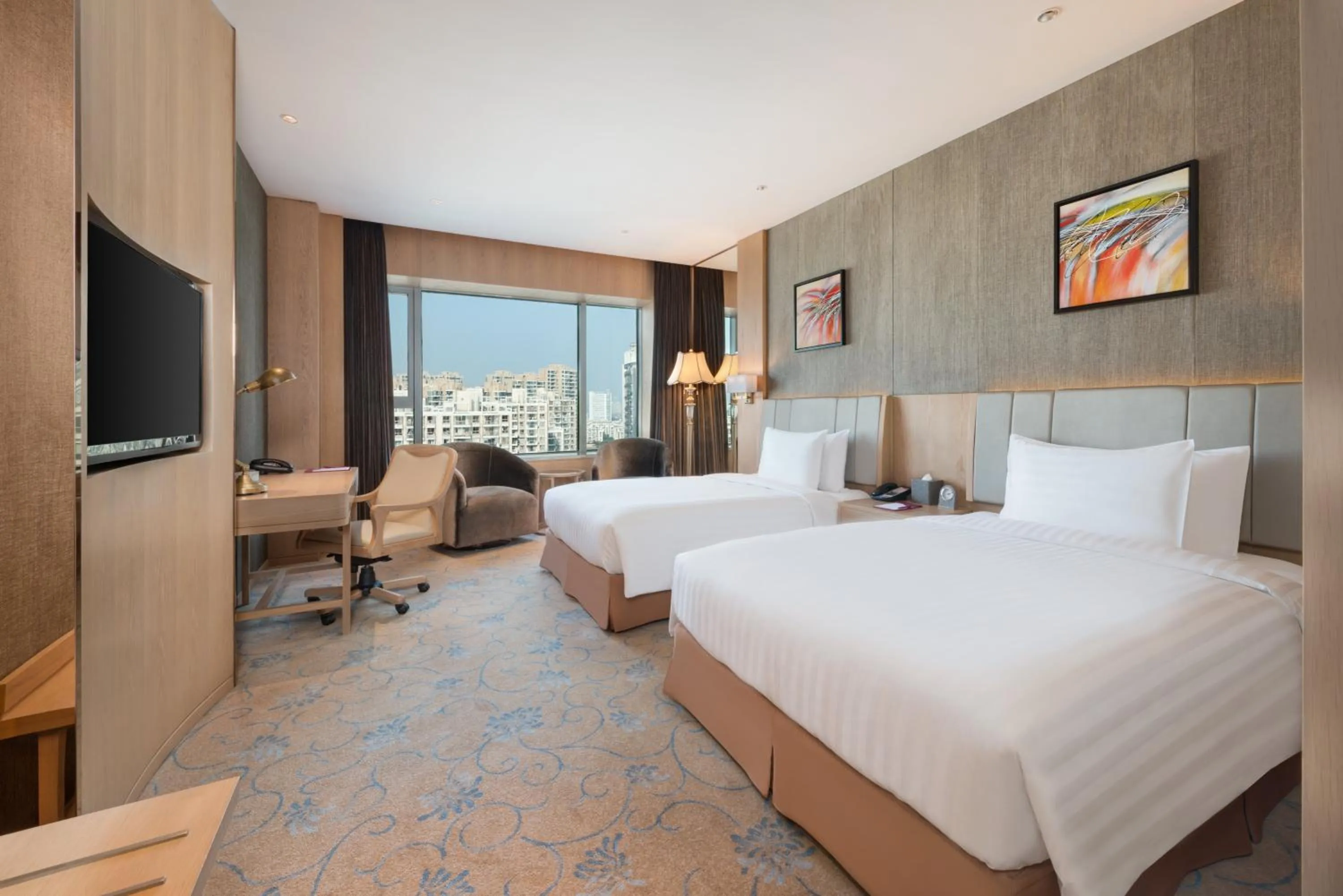 Photo of the whole room, Bed in Crowne Plaza Shanghai Noah Square by IHG