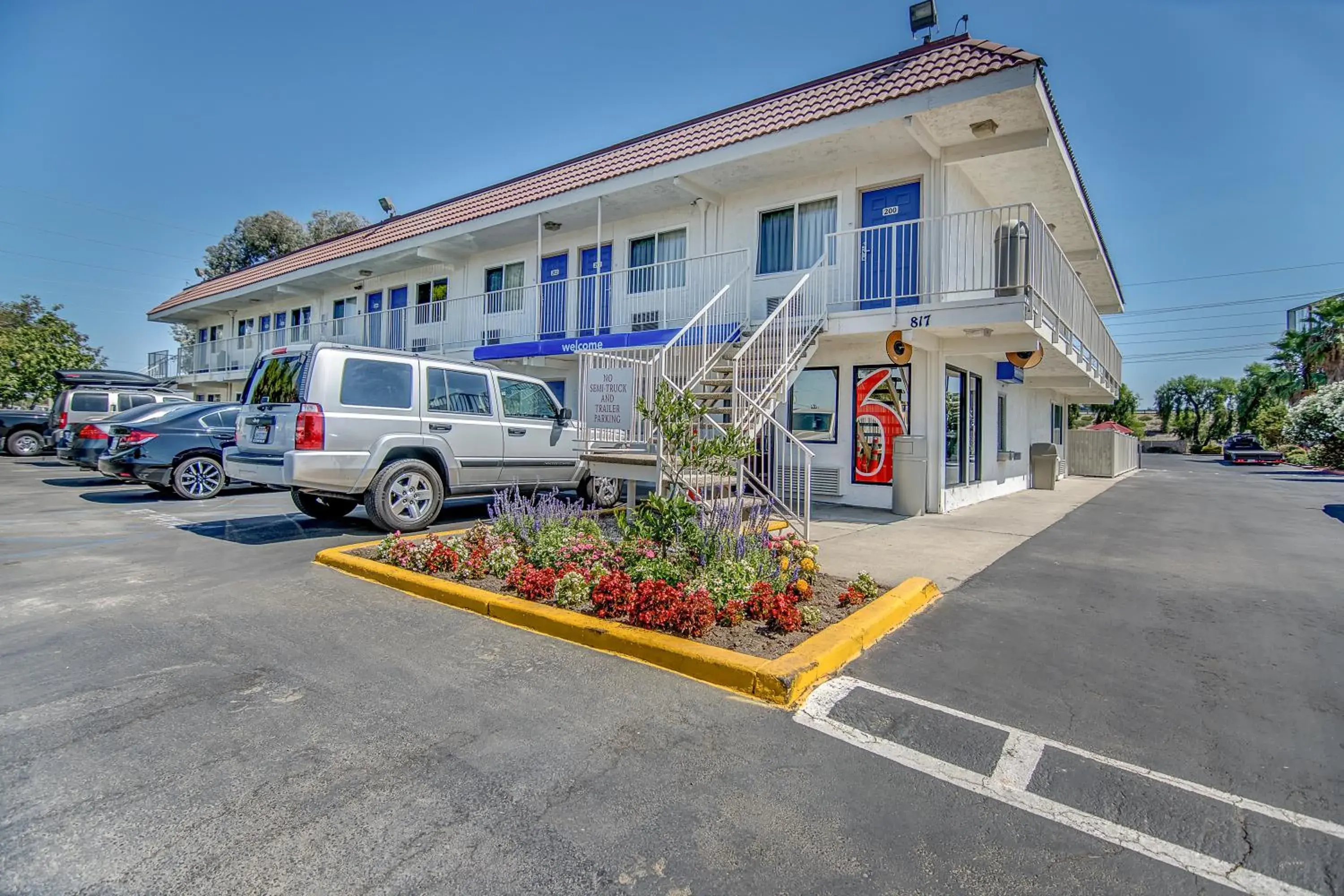 Facade/entrance, Property Building in Motel 6-Stockton, CA - Charter Way West