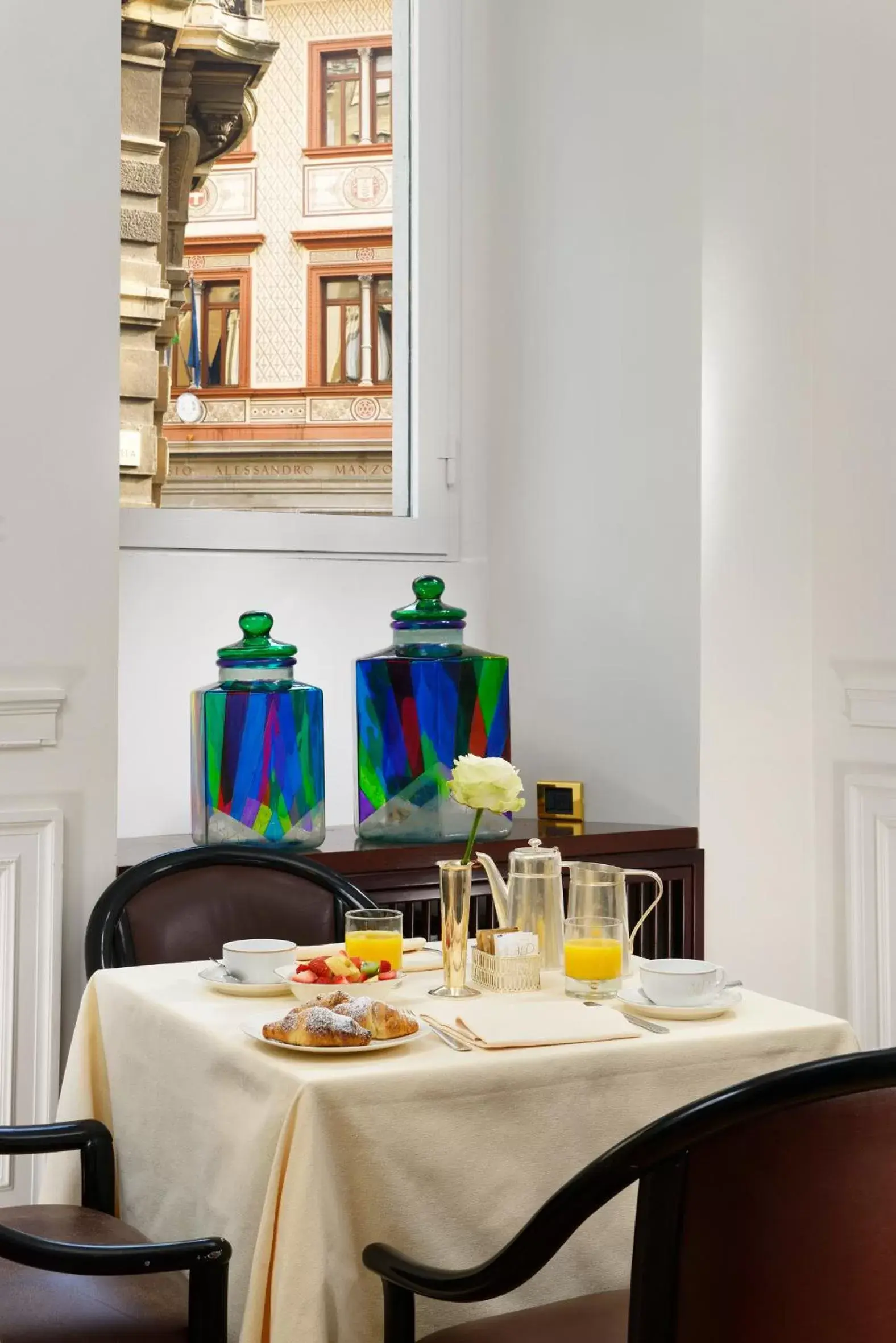 Continental breakfast, Restaurant/Places to Eat in Hotel Pierre Milano