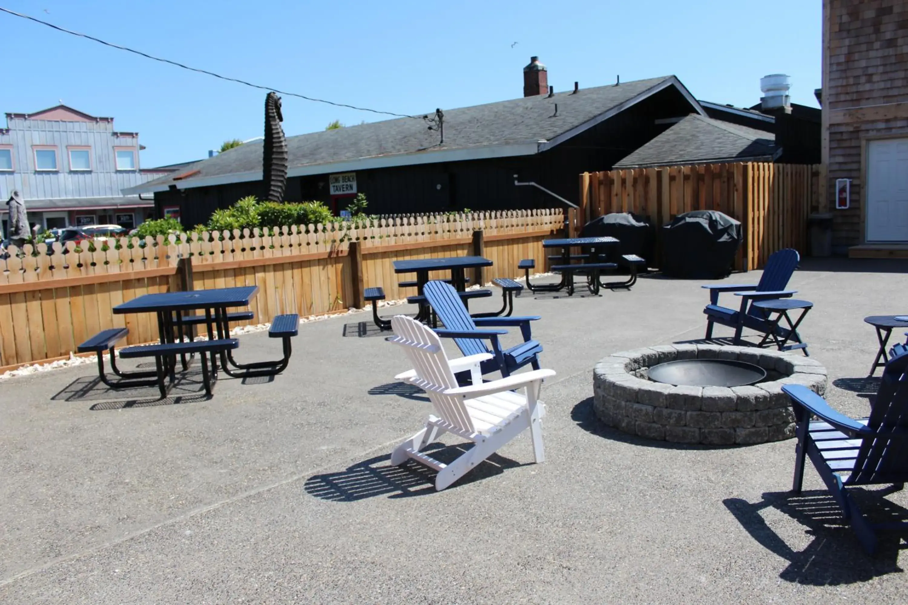 Patio, Property Building in Inn at the Sea