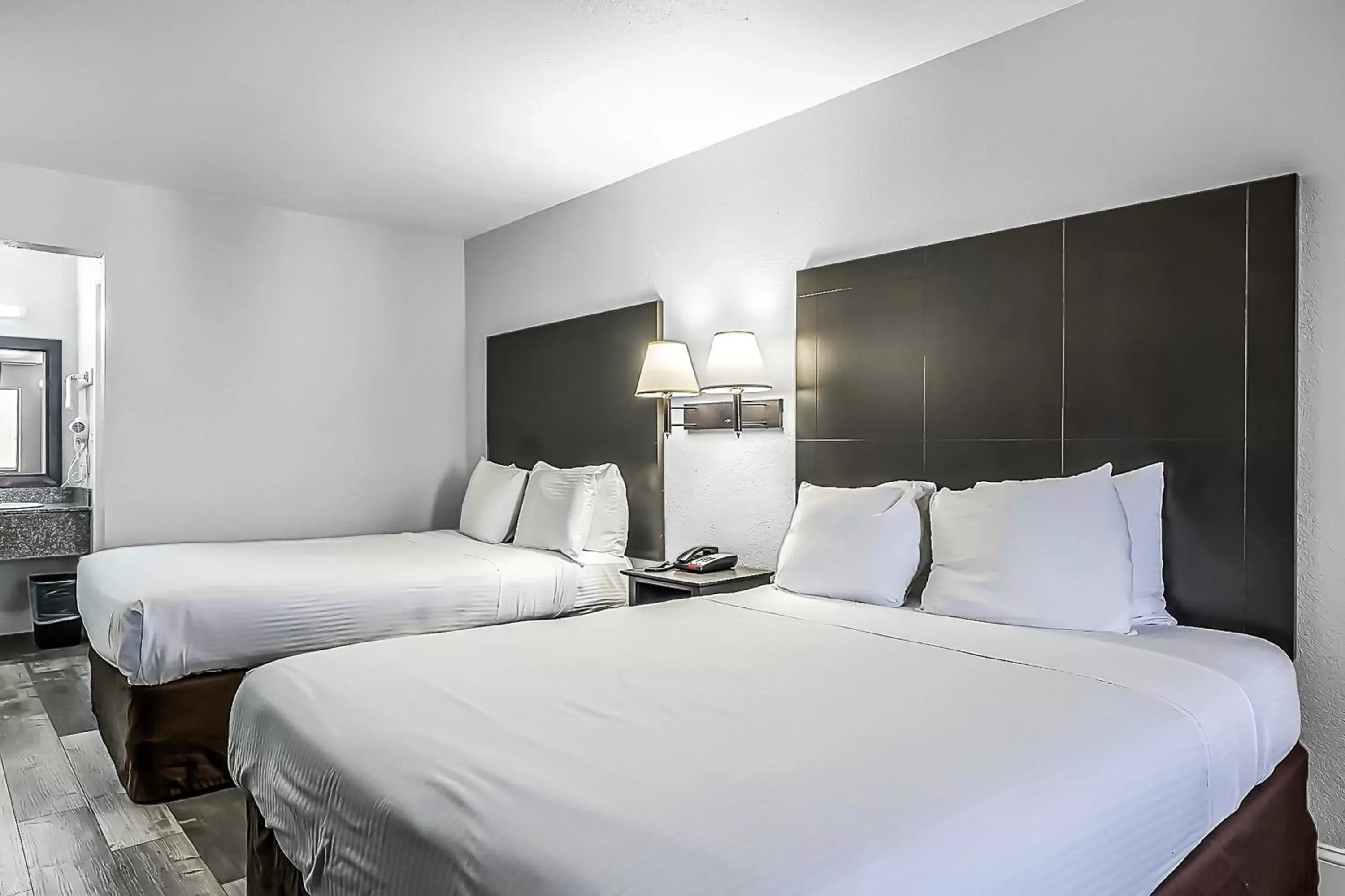 Bed in SureStay Hotel by Best Western Oklahoma City West