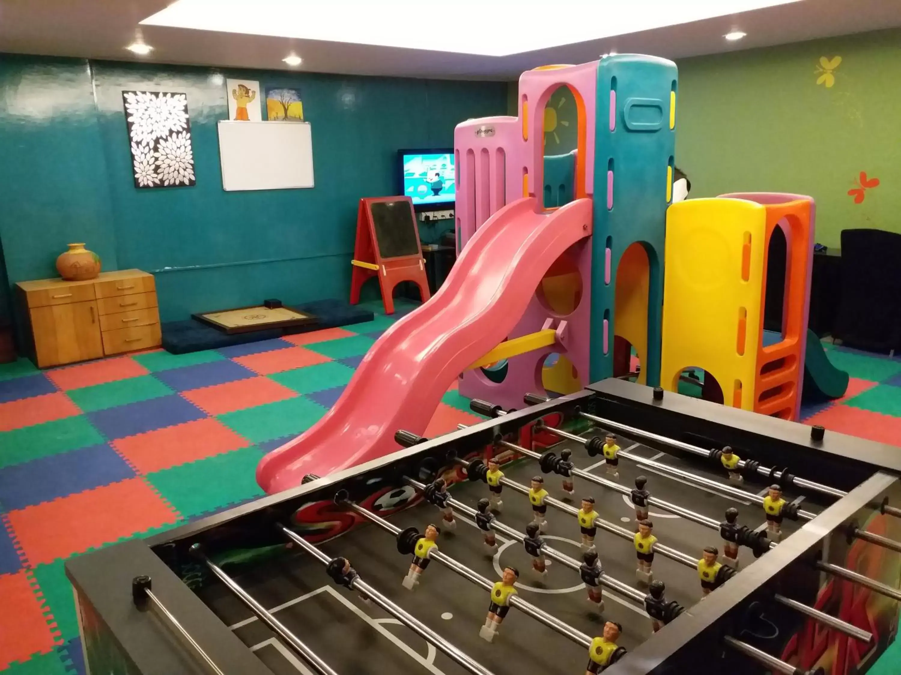 Kids's club in Vivanta Surajkund, NCR