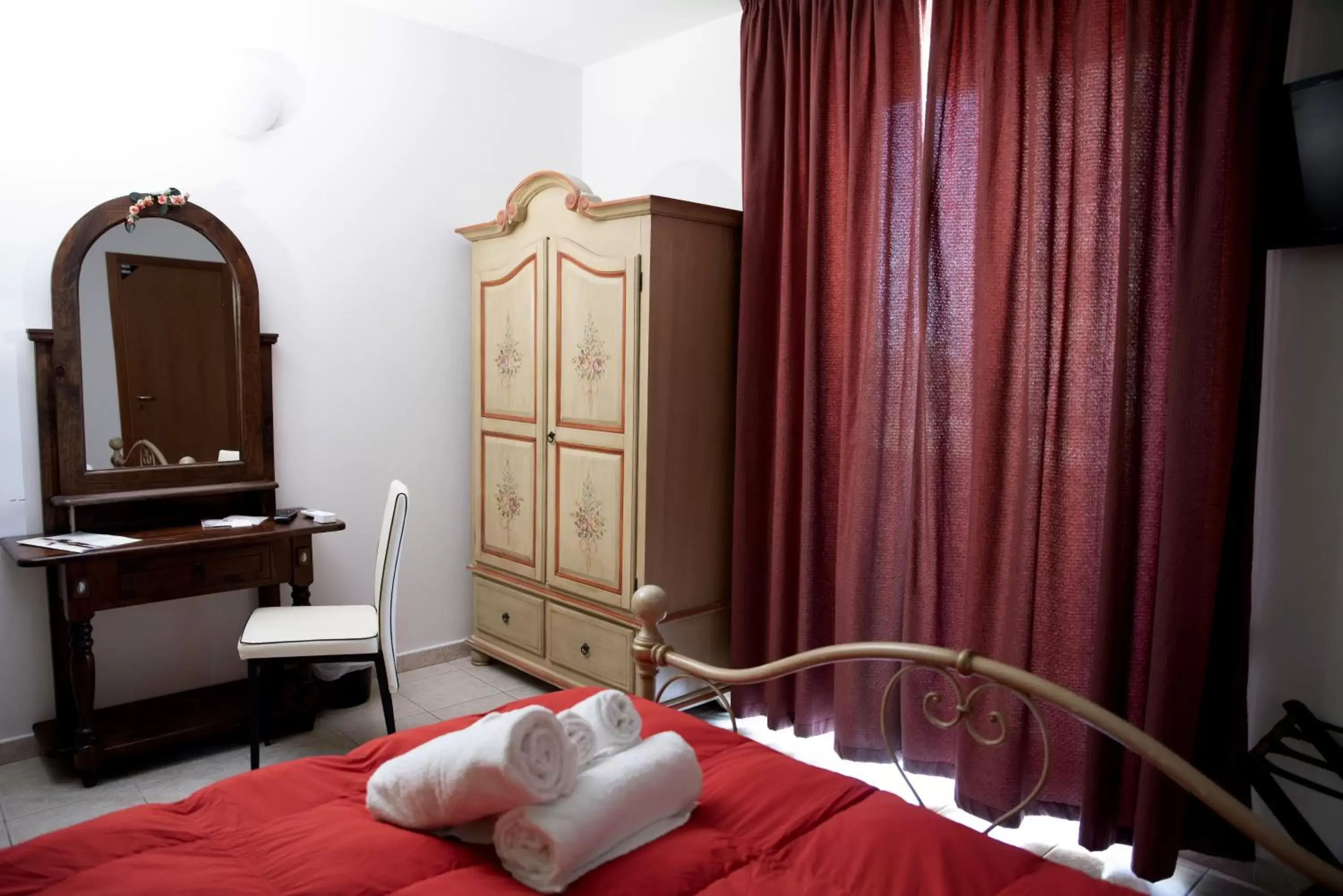 Double Room with Balcony and Sea View in Carlo V - Holiday Rooms Double Room with Balcony and Sea View in Carlo V - Holiday Rooms