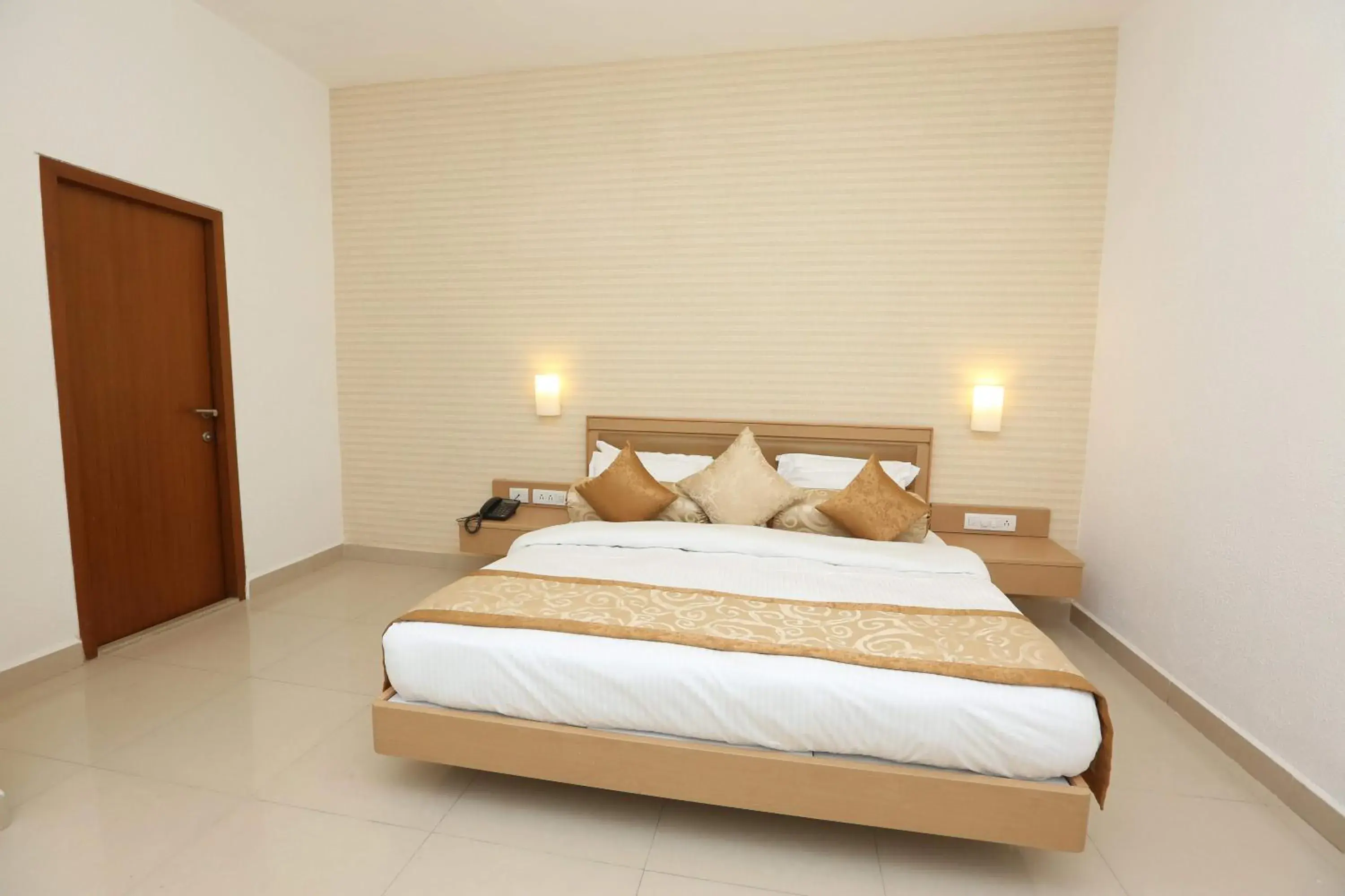 Bedroom, Bed in Avenue 11 Boutique Residences, Poes Garden Chennai