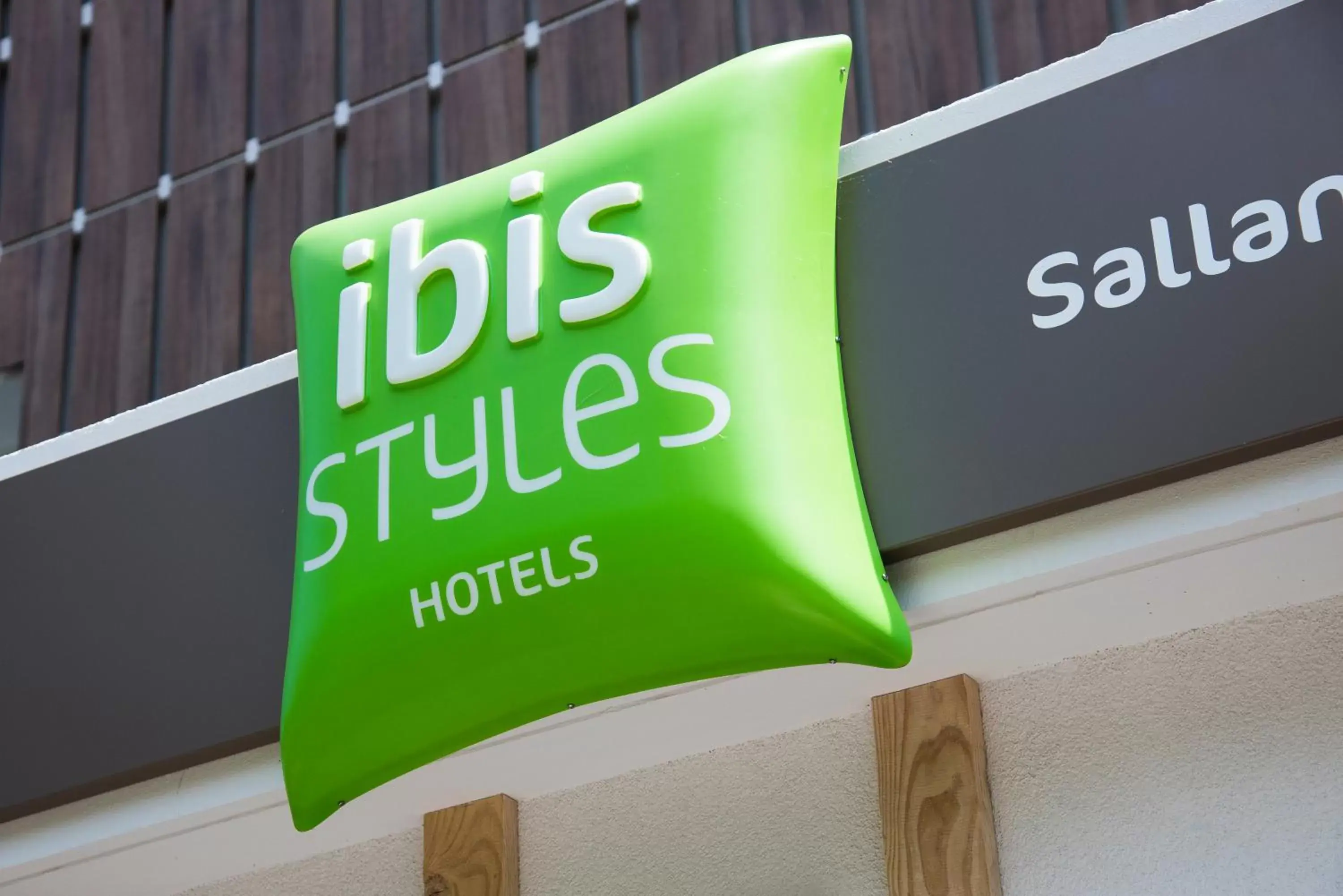 Property logo or sign, Property Logo/Sign in Ibis Styles Sallanches Pays du Mont-Blanc