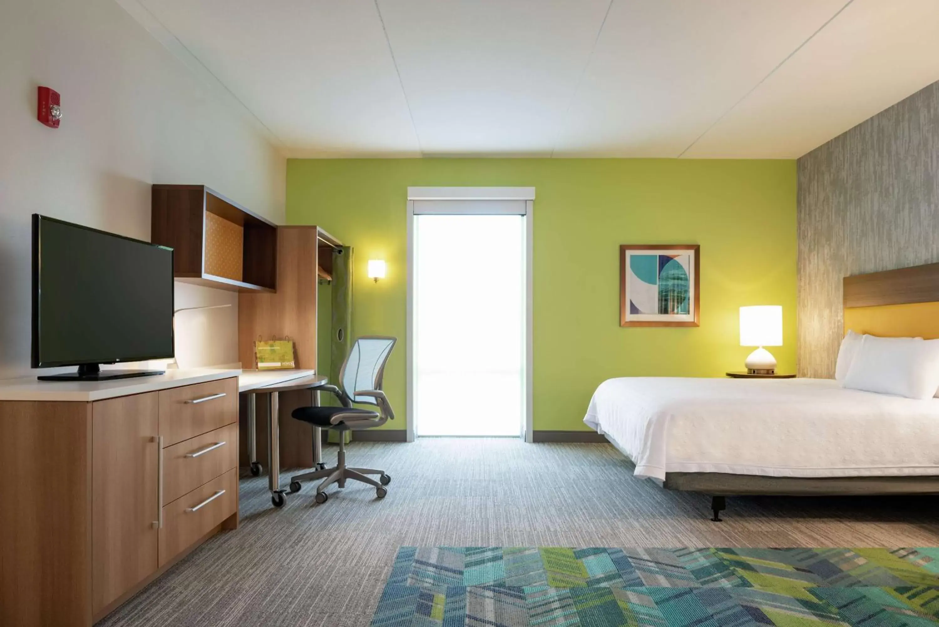 Bedroom, TV/Entertainment Center in Home2 Suites By Hilton Dayton/Beavercreek, Oh