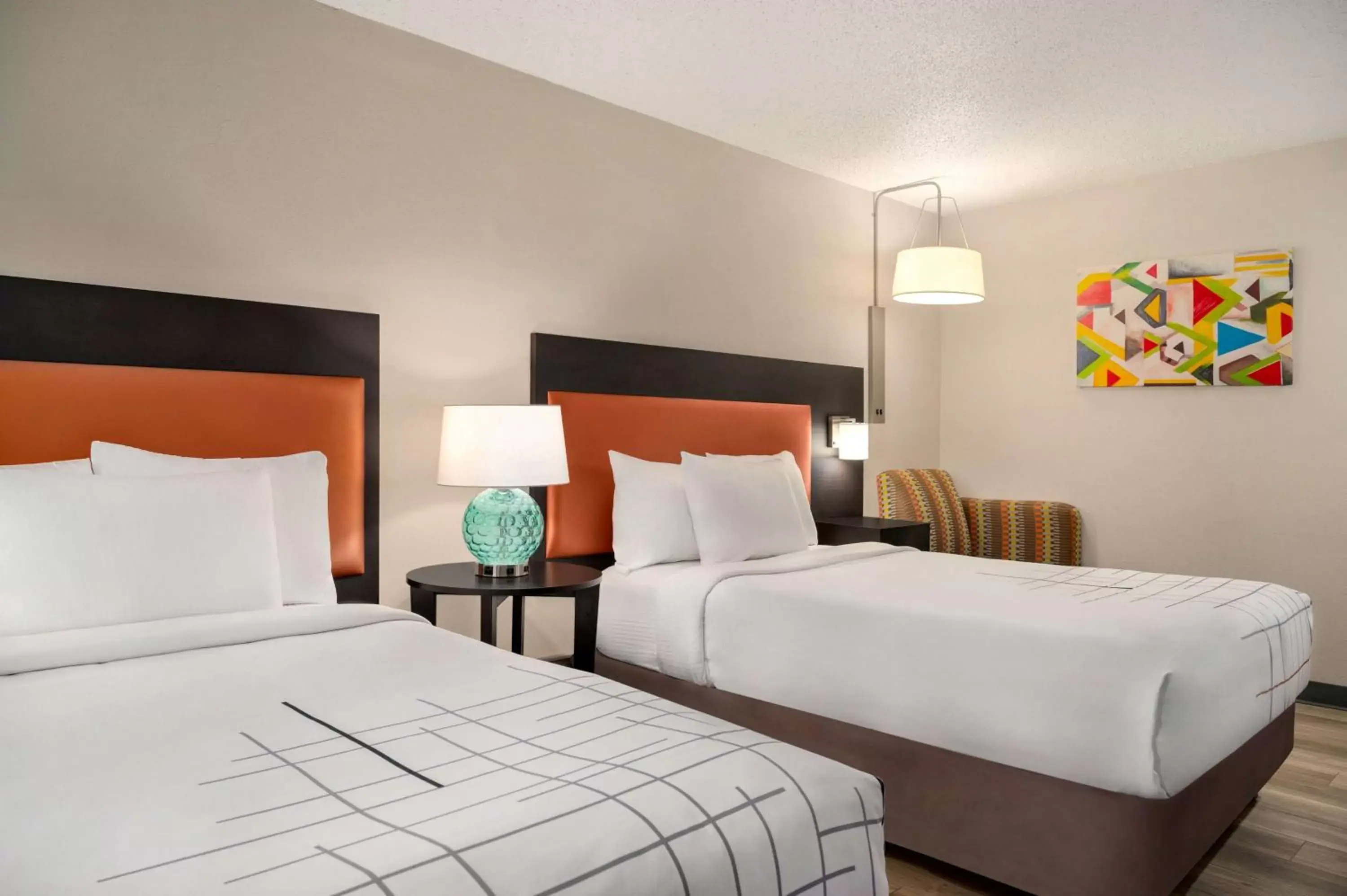 Bedroom, Bed in La Quinta Inn by Wyndham Columbus Airport Area