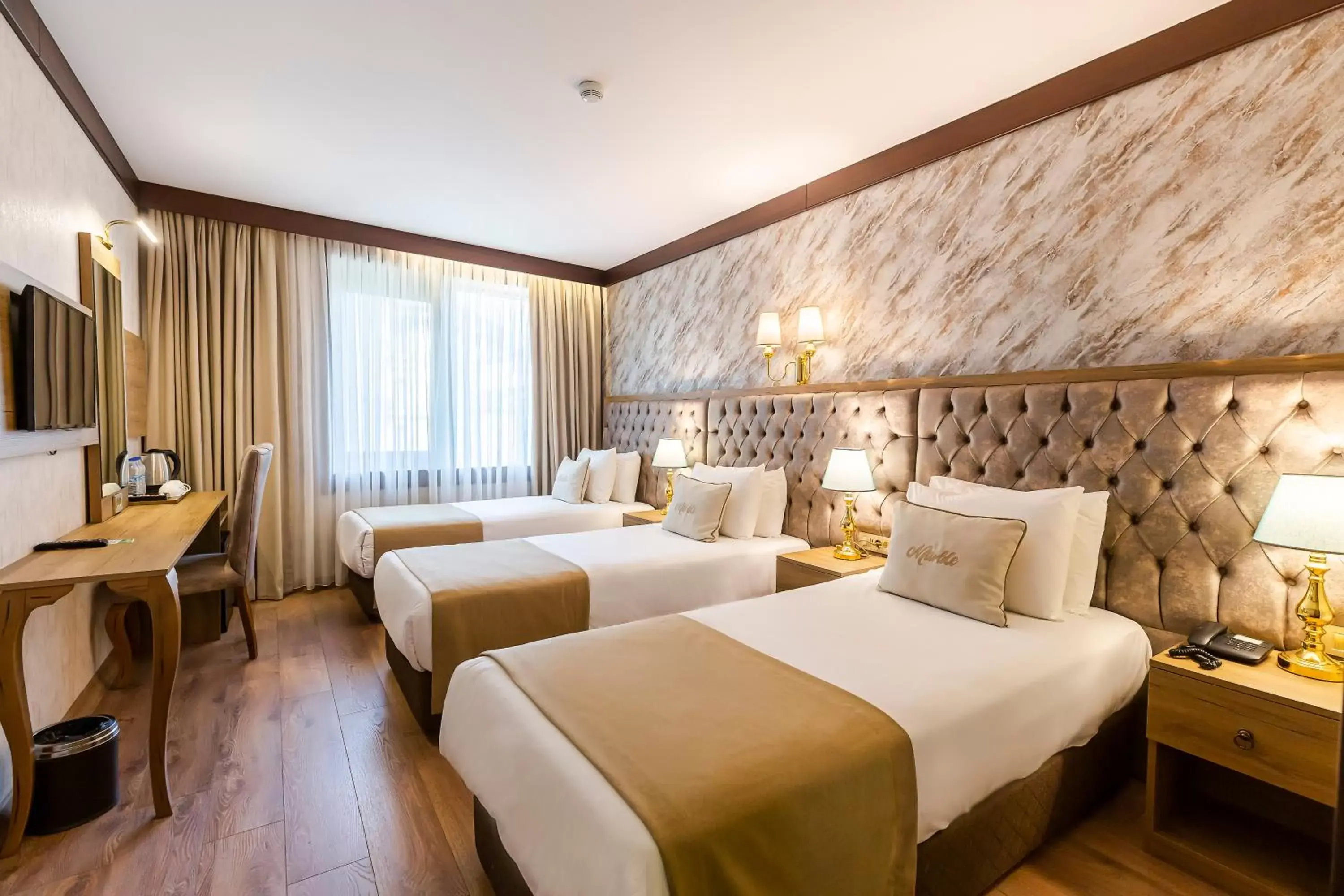 Bedroom, Bed in Marble Hotel