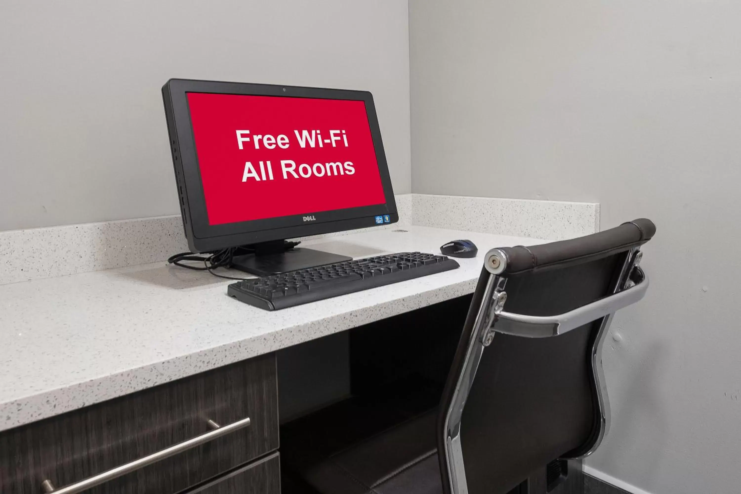 Business facilities in Red Roof Inn & Suites Calhoun