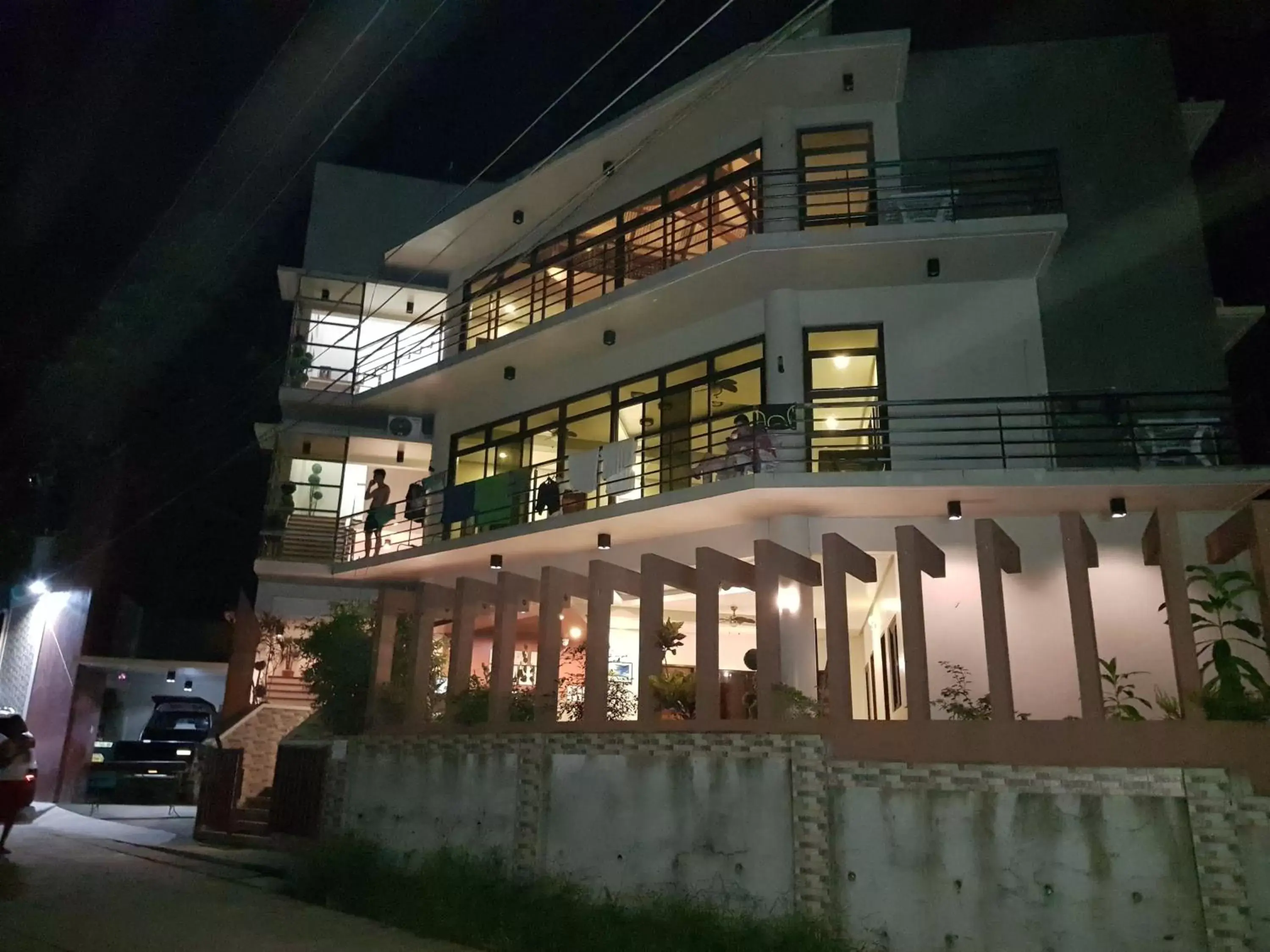 Facade/entrance, Property Building in Inngo Tourist Inn