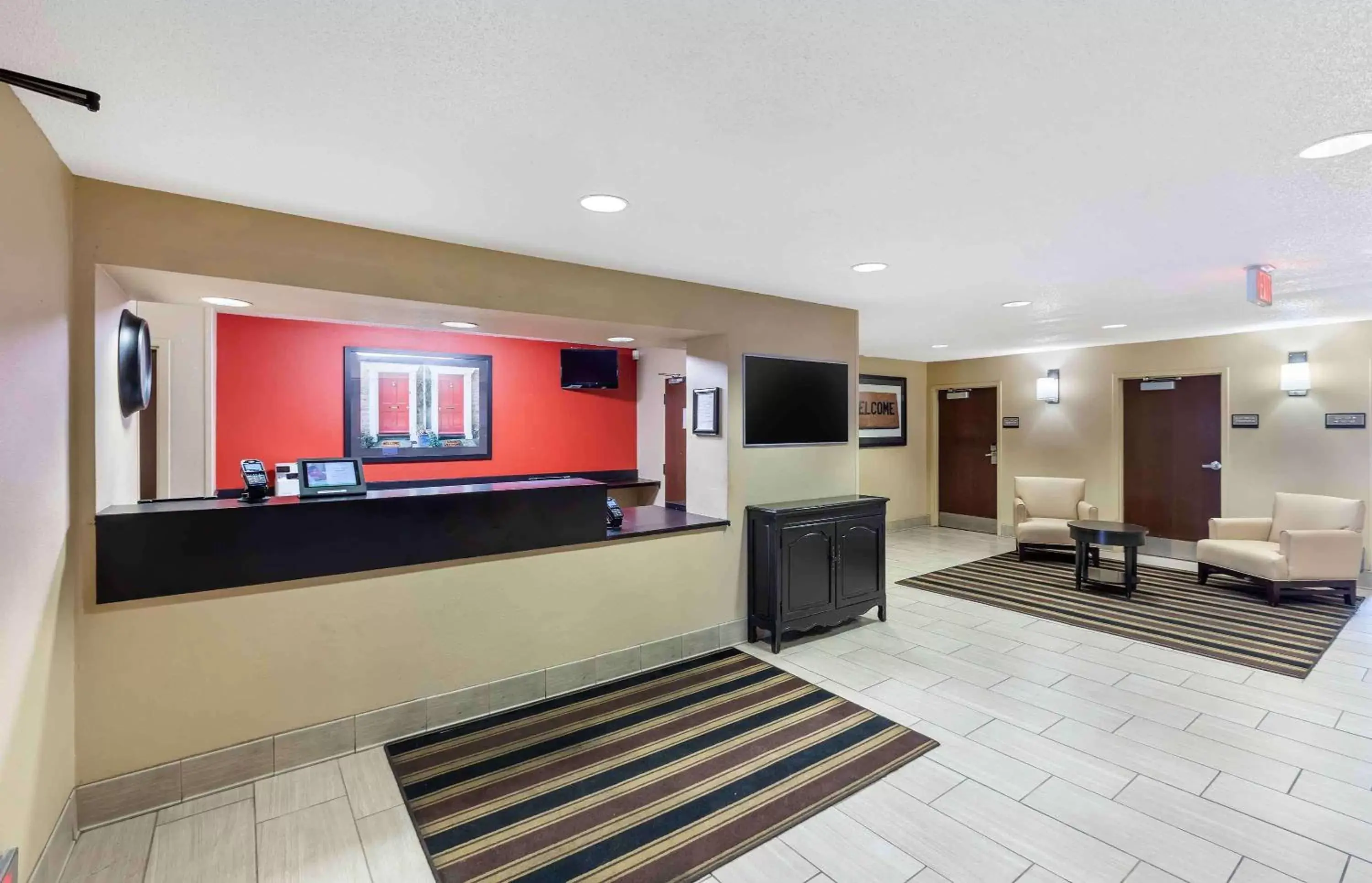 Lobby or reception, Lobby/Reception in Extended Stay America Suites - Milwaukee - Wauwatosa