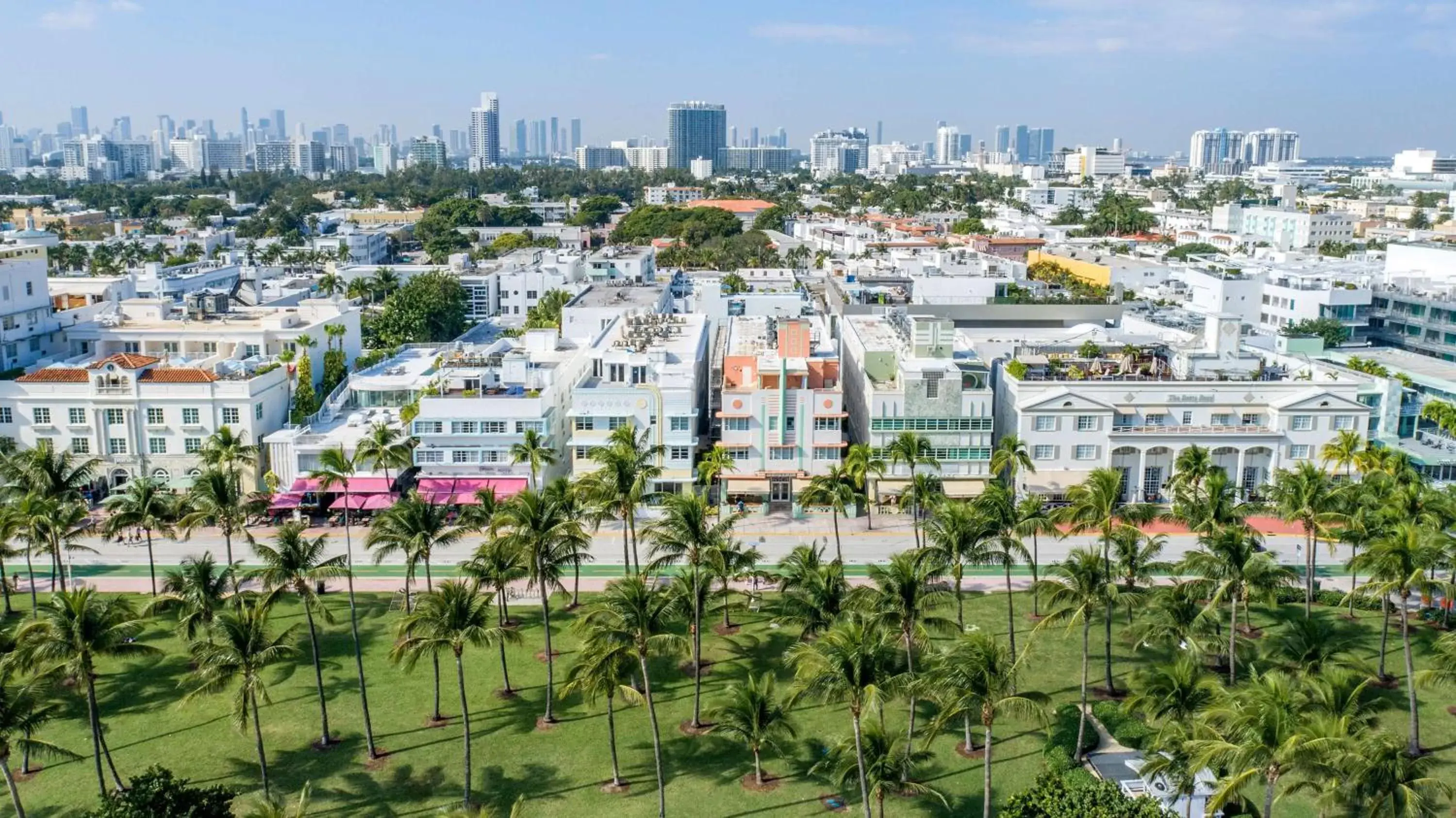 Property building, Bird's-eye View in Hilton Vacation Club Crescent on South Beach Miami
