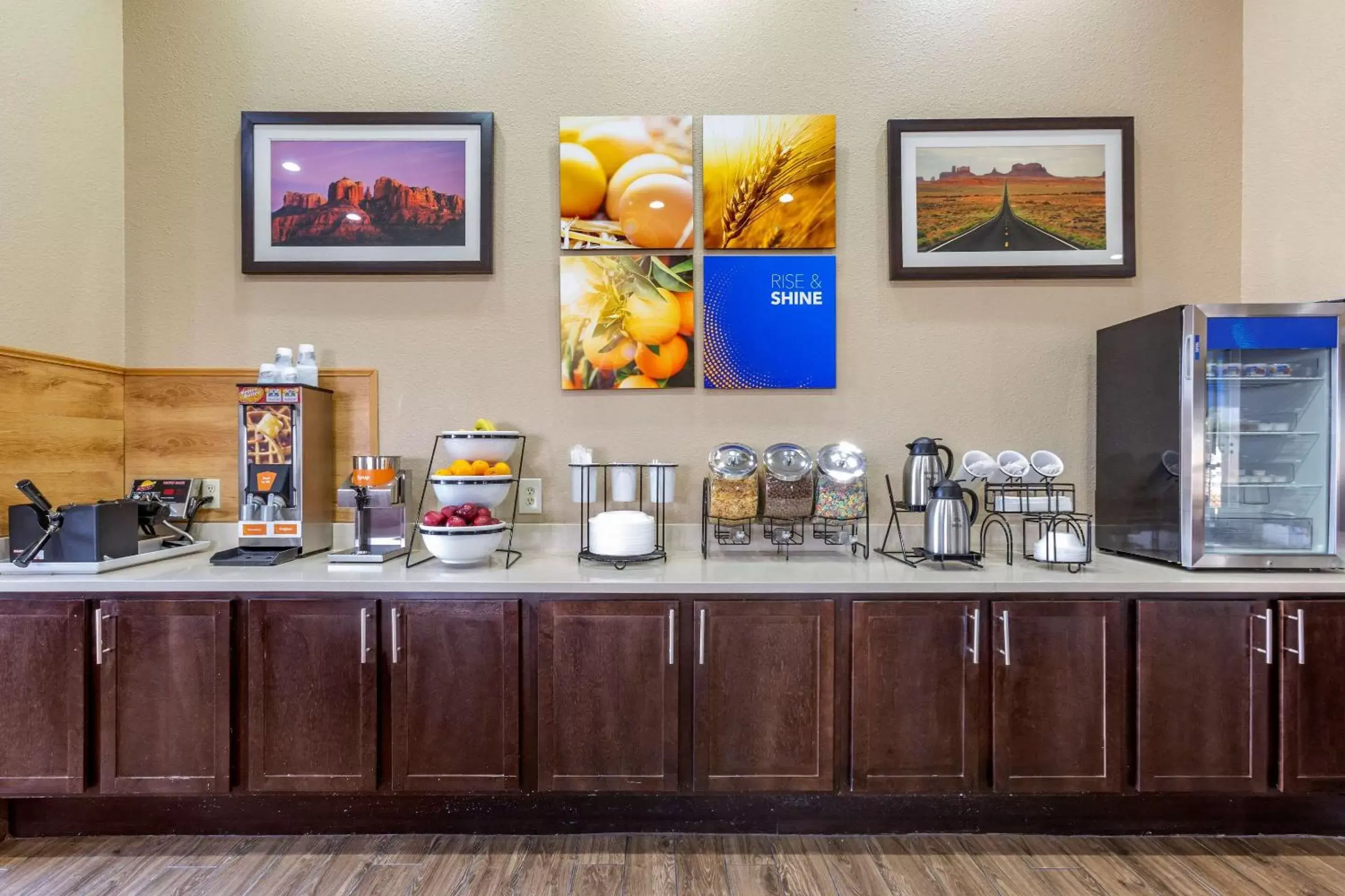 Restaurant/places to eat in Comfort Inn & Suites Restaurant/places to eat in Comfort Inn & Suites