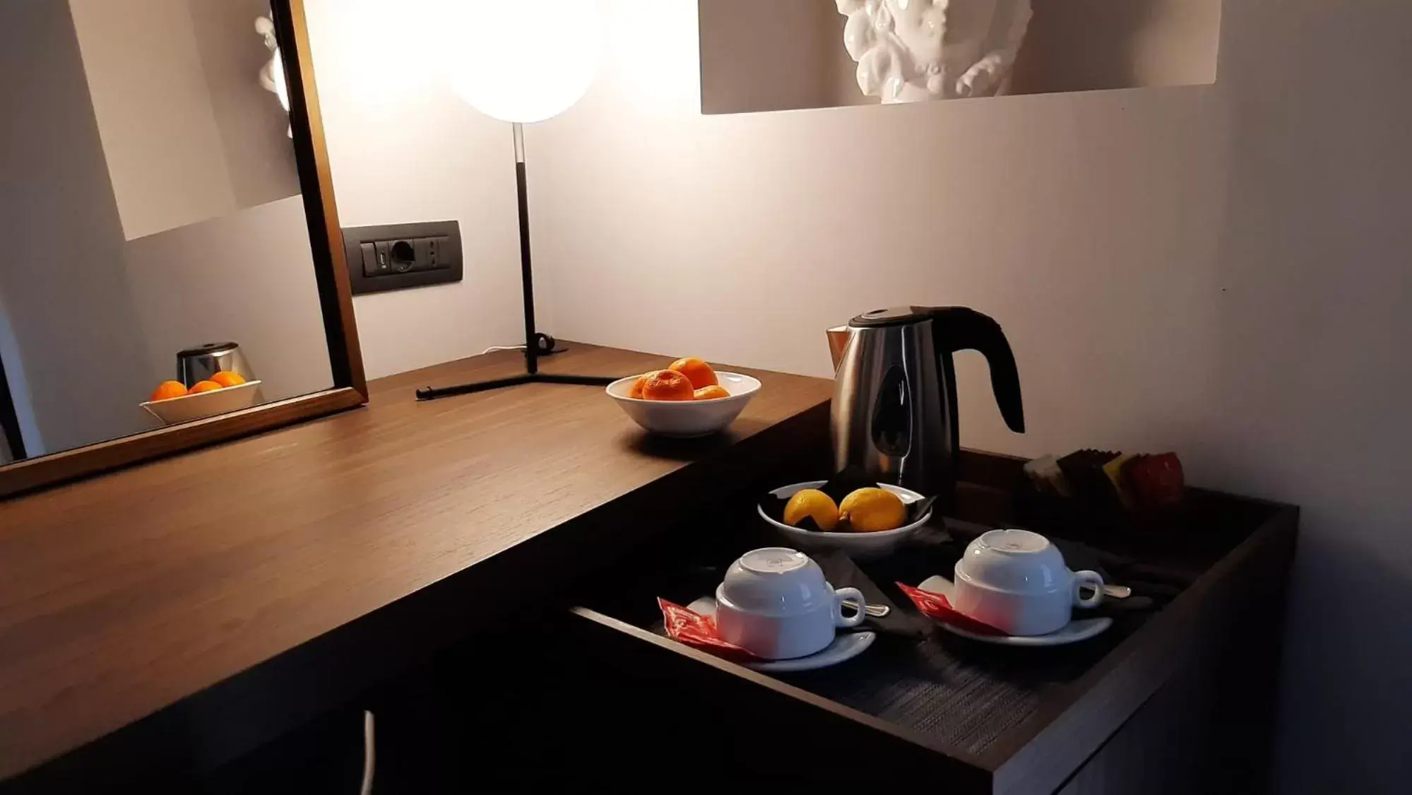 Coffee/tea facilities in Locanda Susuiusu