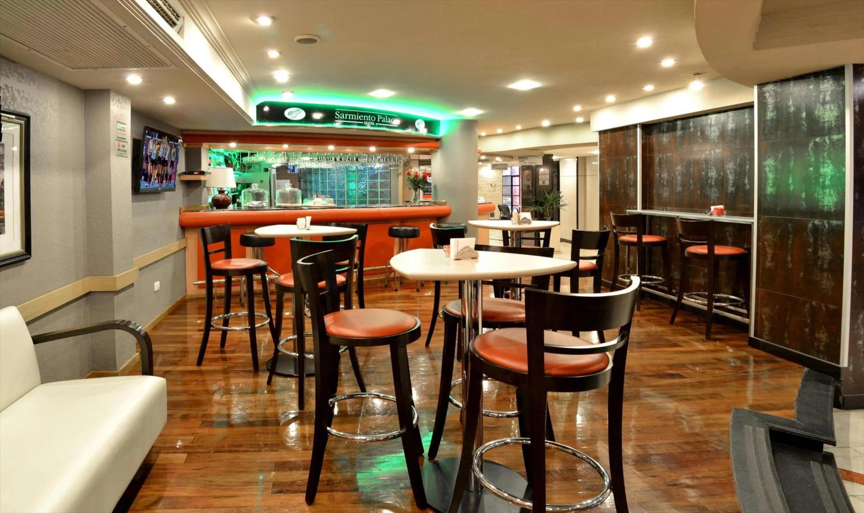 Lounge or bar in Sarmiento Palace Hotel