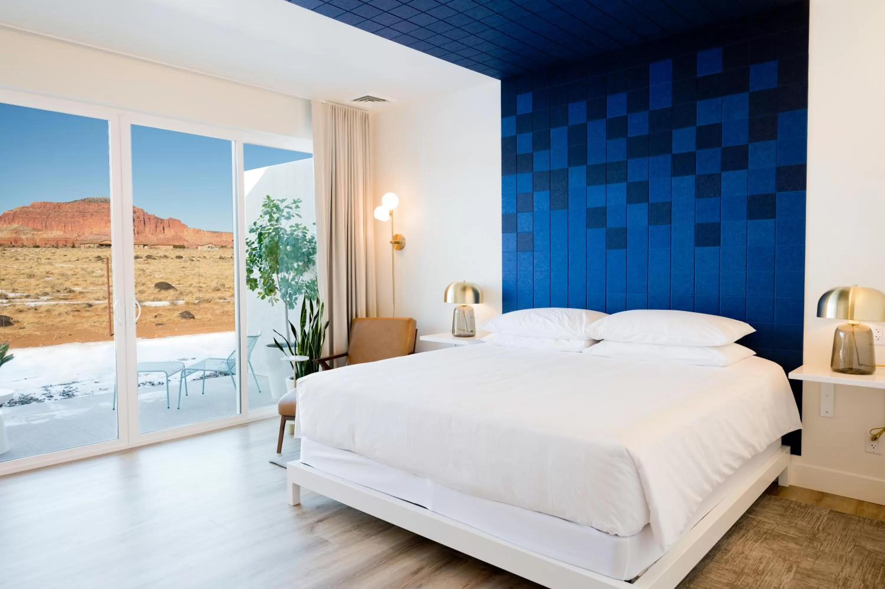 Mountain view, Bed in Skyview Hotel