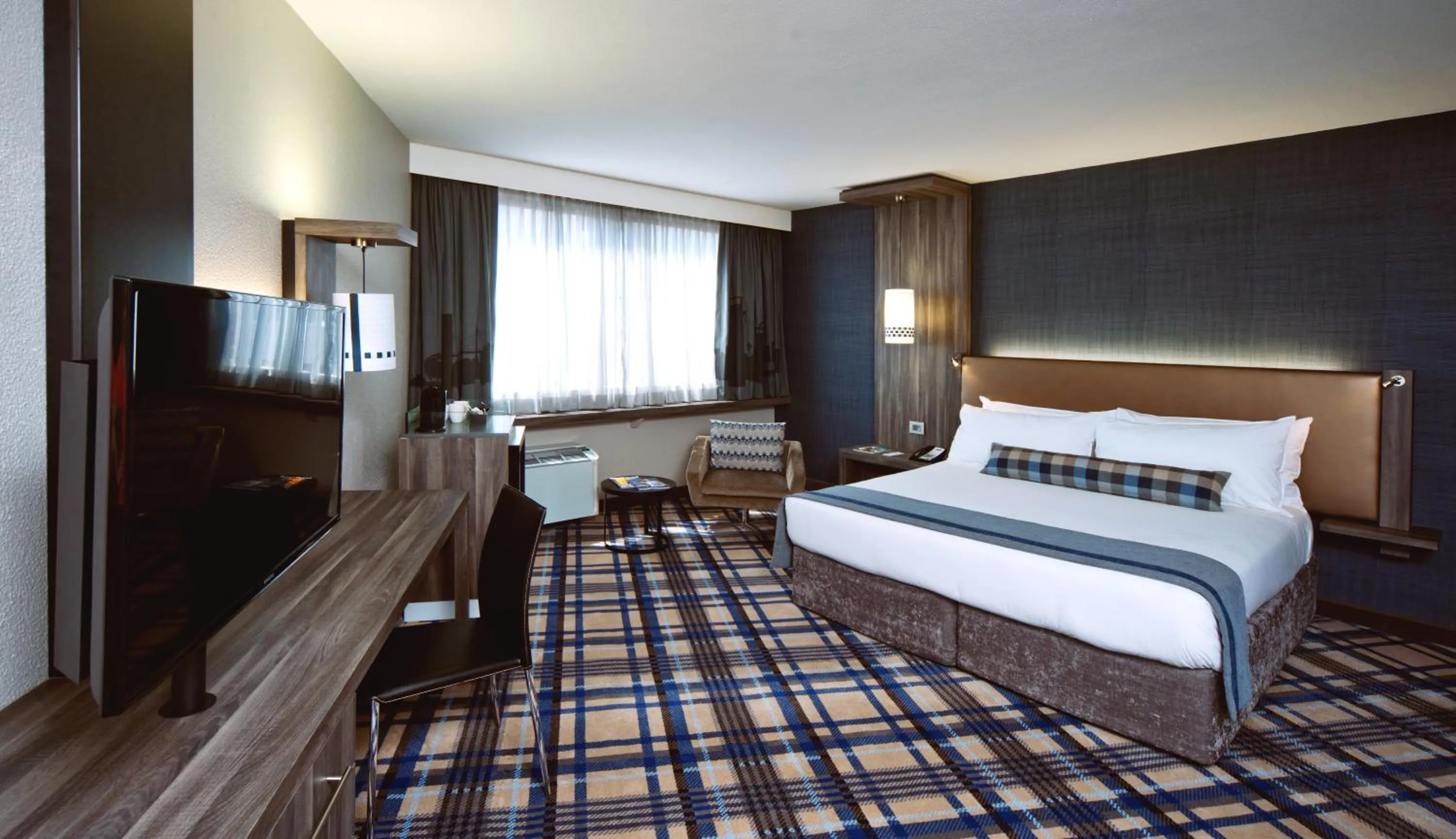 Photo of the whole room, Bed in Garden Court Milpark, Johannesburg