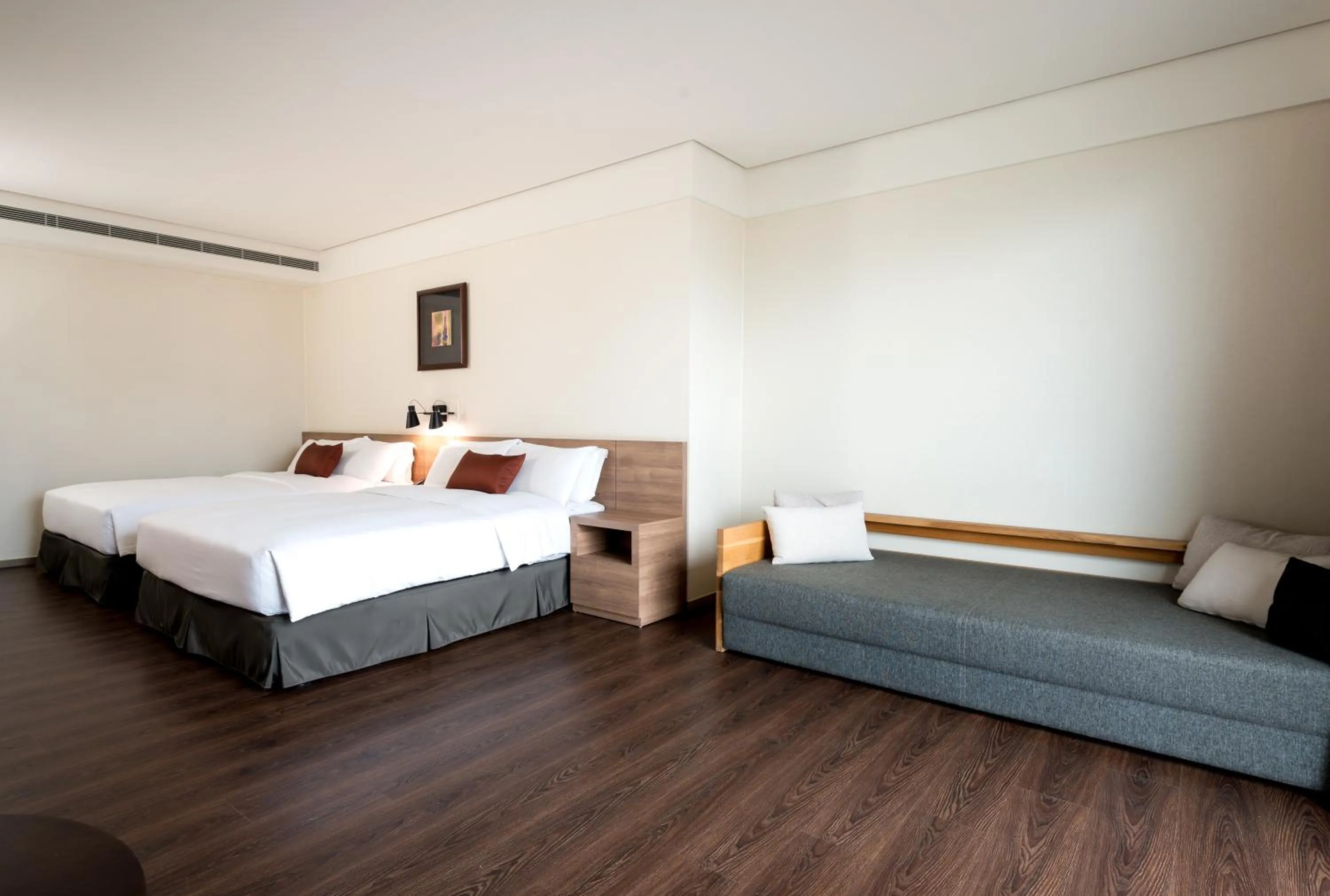 Photo of the whole room, Bed in Just Sleep Hualien ZhongZheng