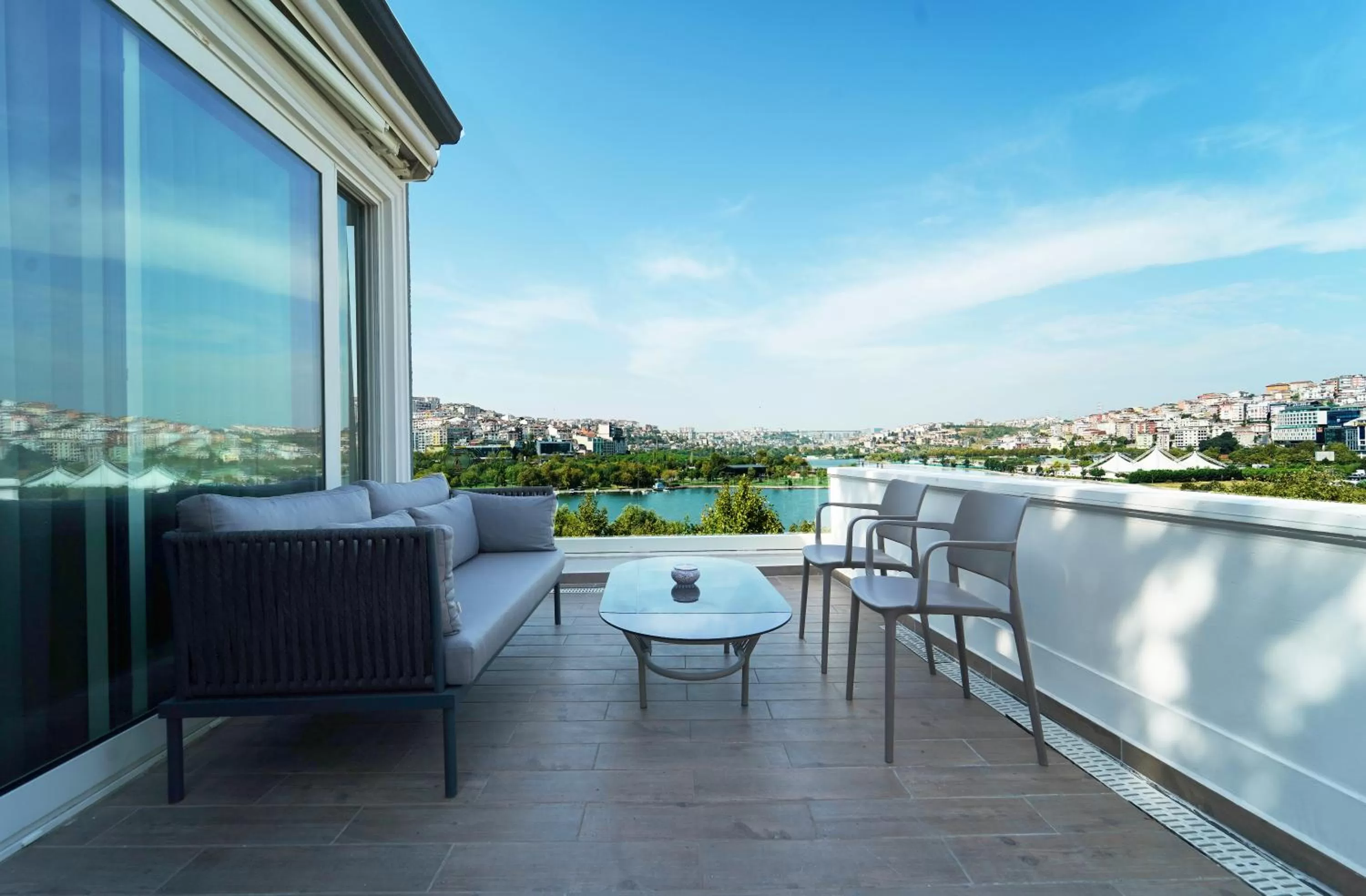Balcony/Terrace in Lazzoni Hotel