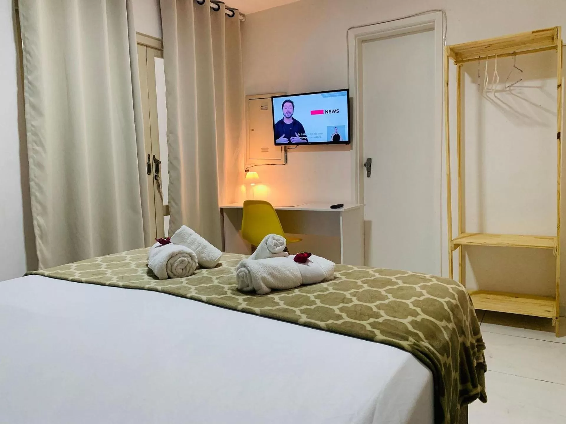 Photo of the whole room, Bed in POUSADA MUNDI MORUMBI