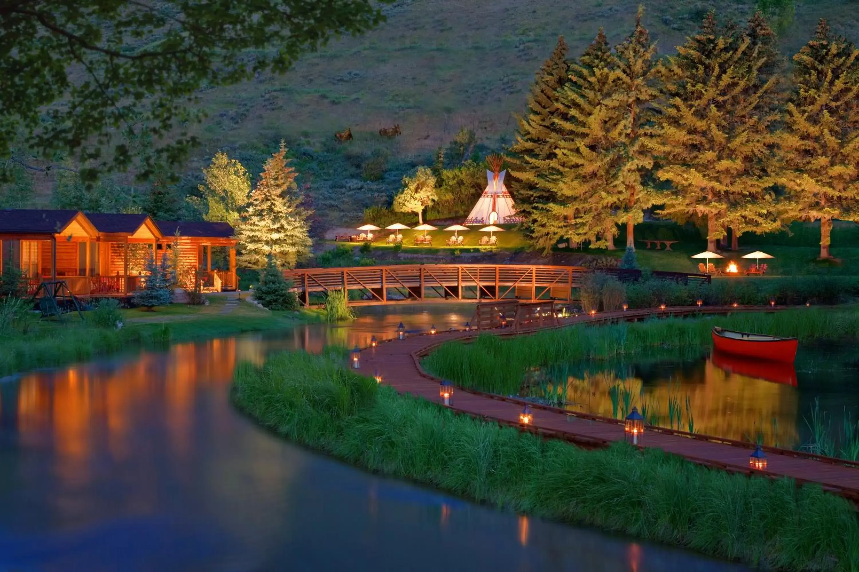 Facade/entrance, Swimming Pool in Rustic Inn Creekside