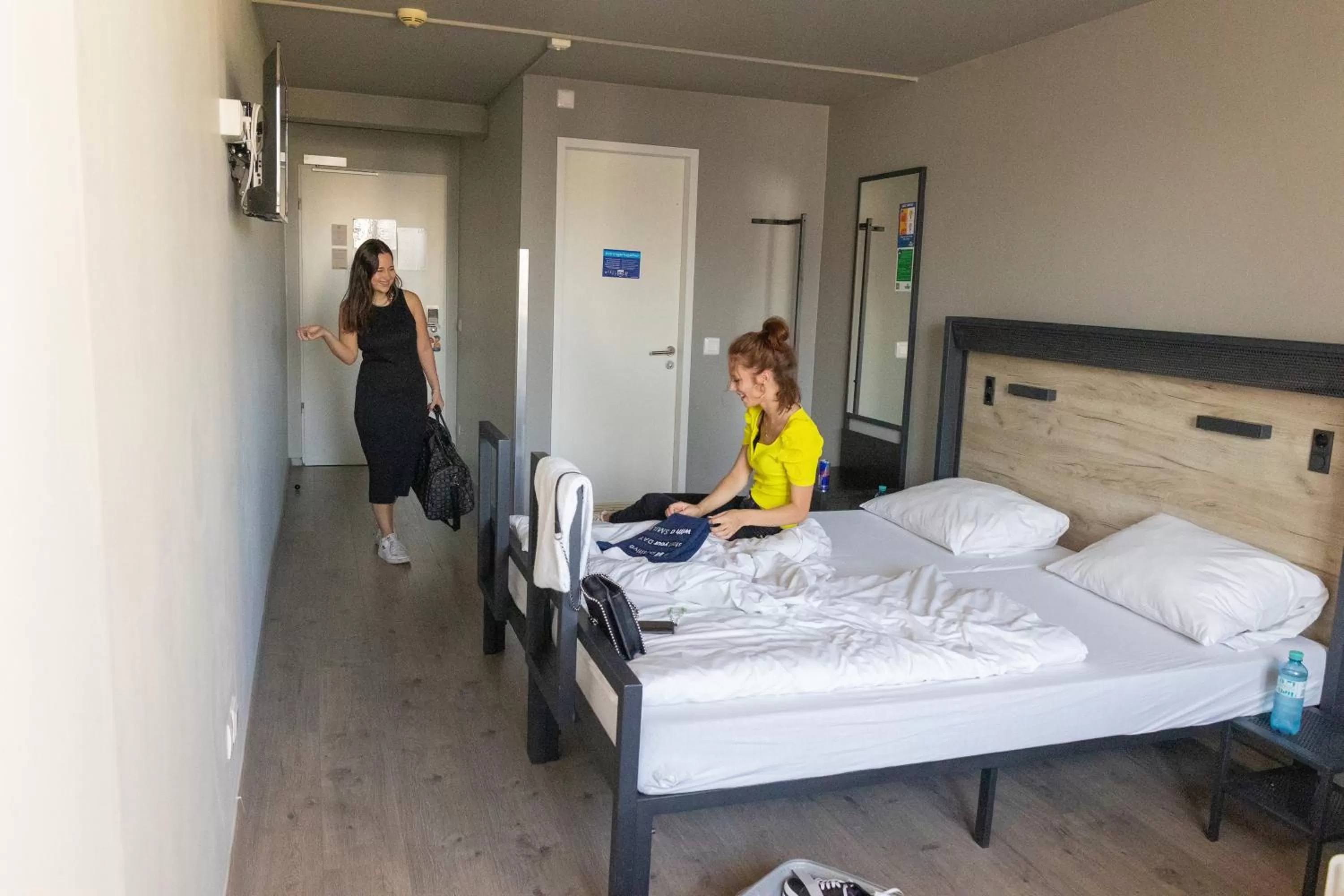 Bedroom, Bed in a&o München Hackerbrücke