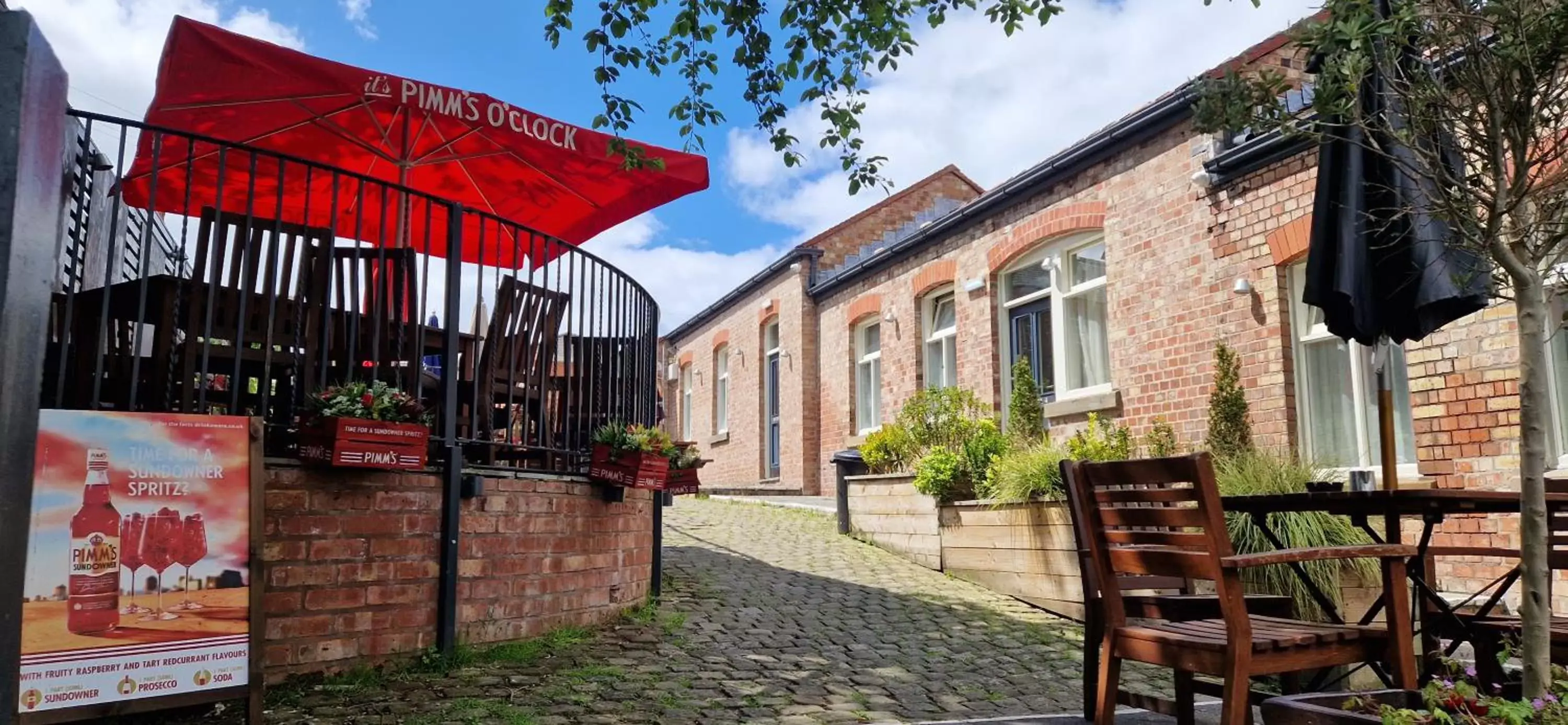 Property Building in The Cross-Keys Hotel