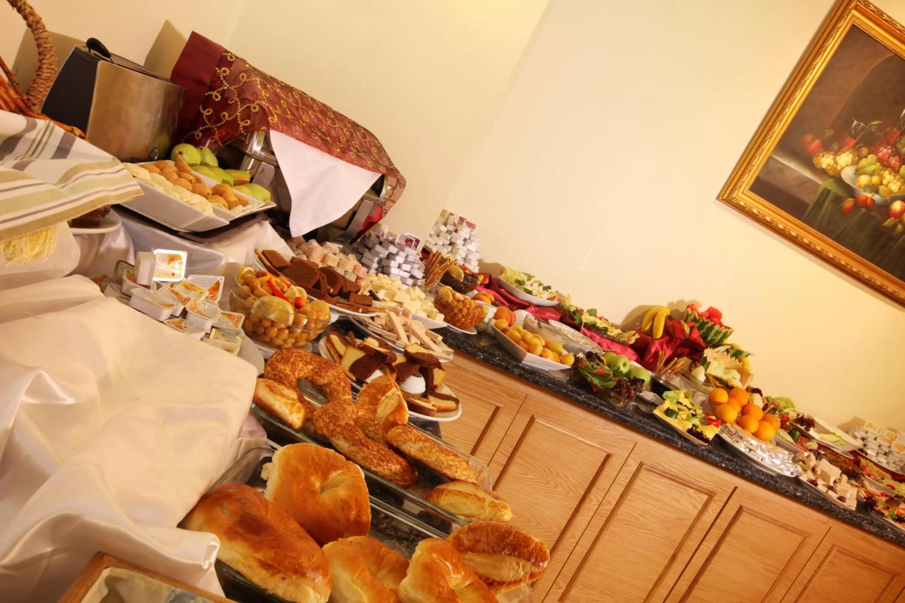 Restaurant/places to eat in Sirkeci Park Hotel