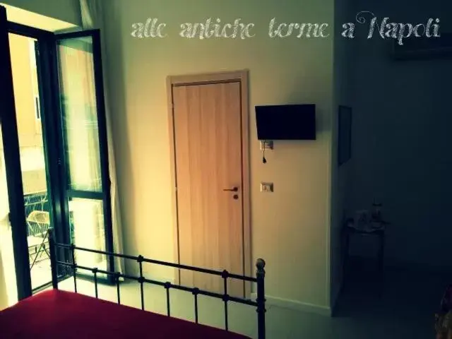 Decorative detail, TV/Entertainment Center in Alle Antiche Terme