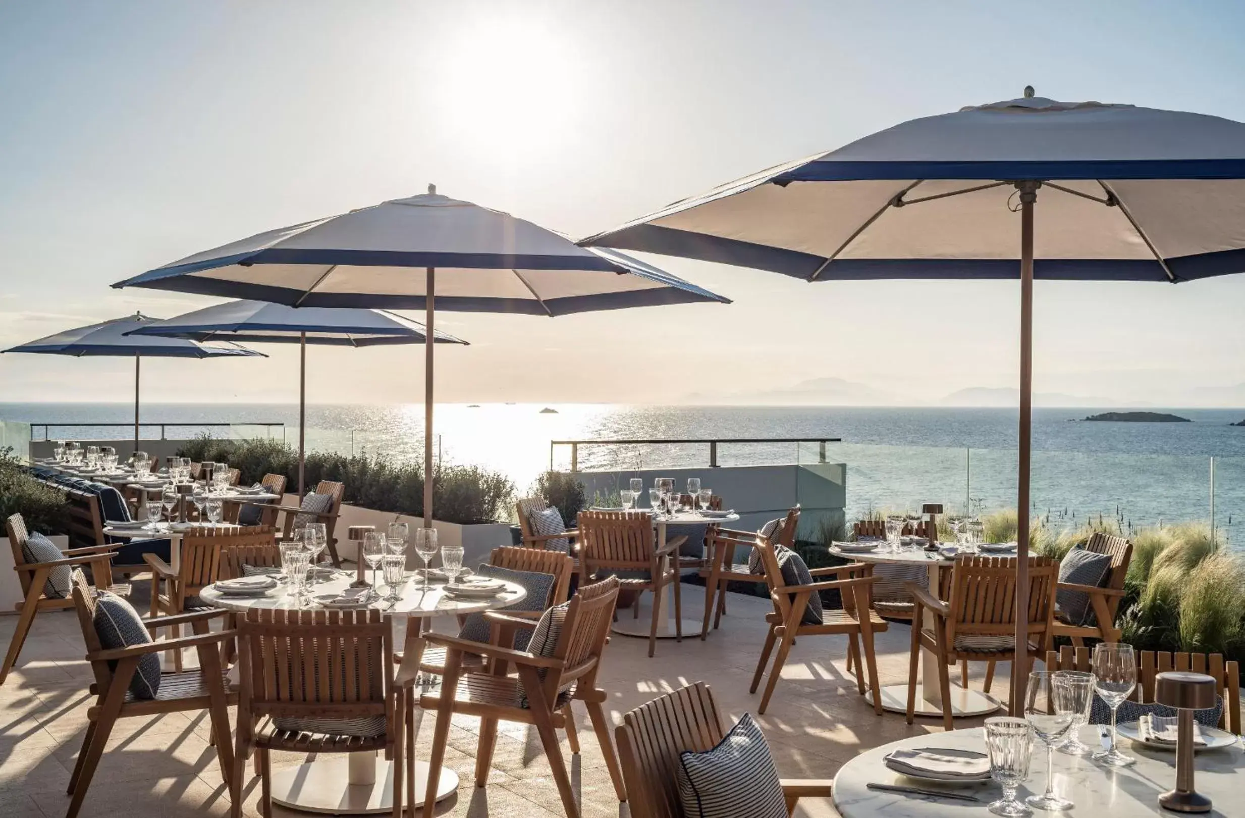 Patio, Restaurant/Places to Eat in Four Seasons Astir Palace Hotel Athens
