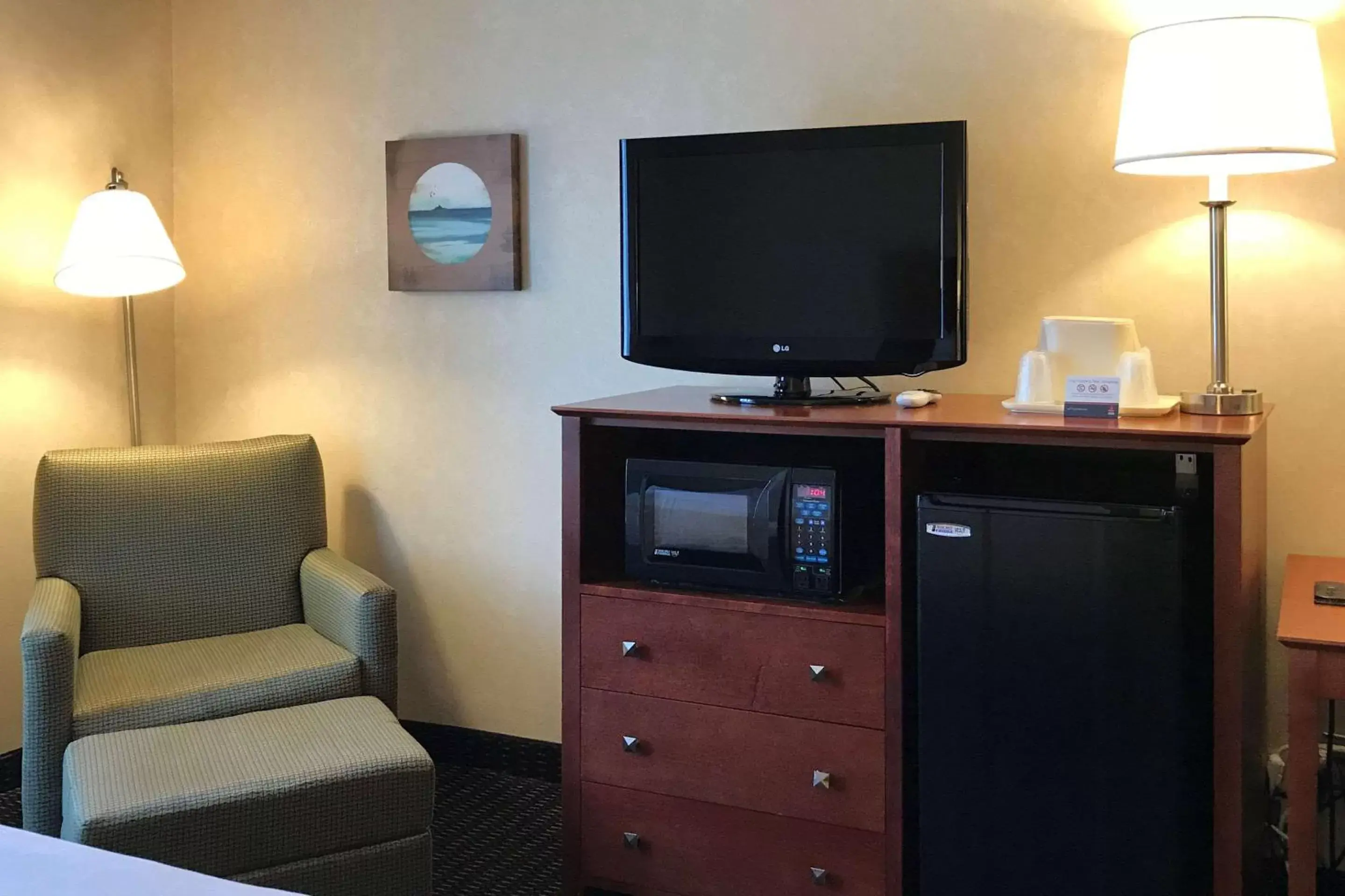 Photo of the whole room, TV/Entertainment Center in Clarion Hotel & Conference Center Toms River