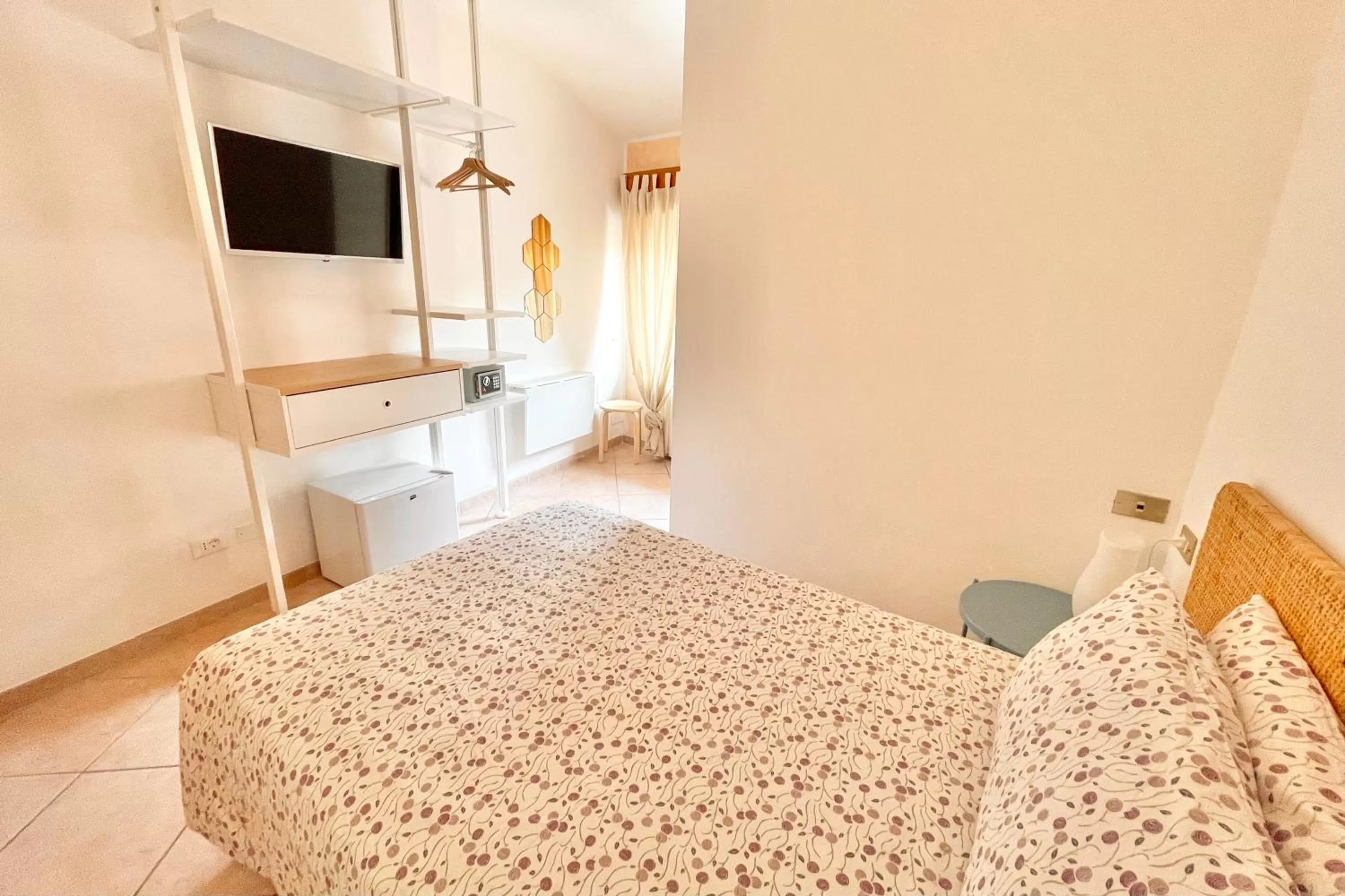 Photo of the whole room, Bed in Albergo Vittoria