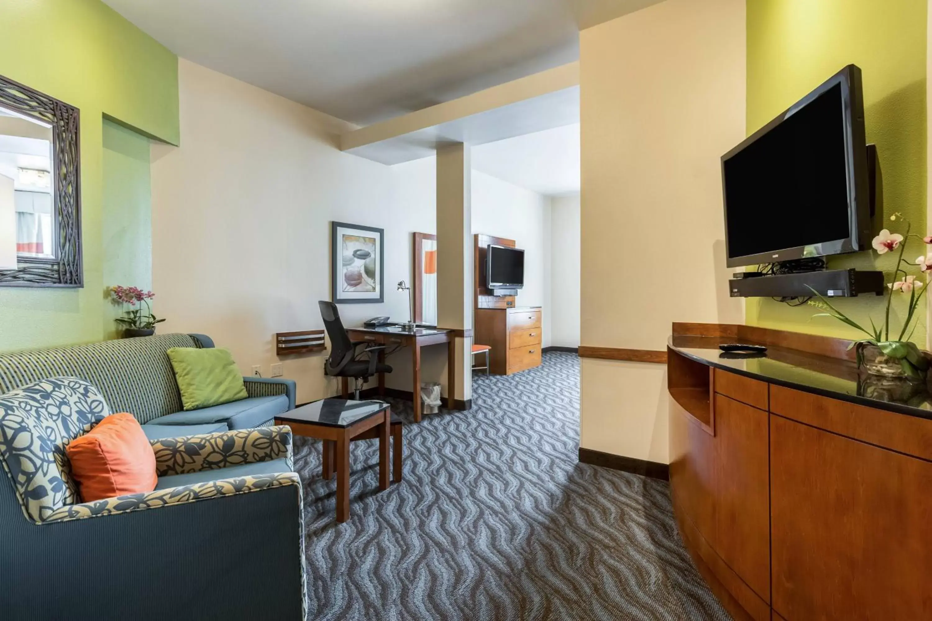 Photo of the whole room, TV/Entertainment Center in Fairfield Inn & Suites by Marriott Alamogordo