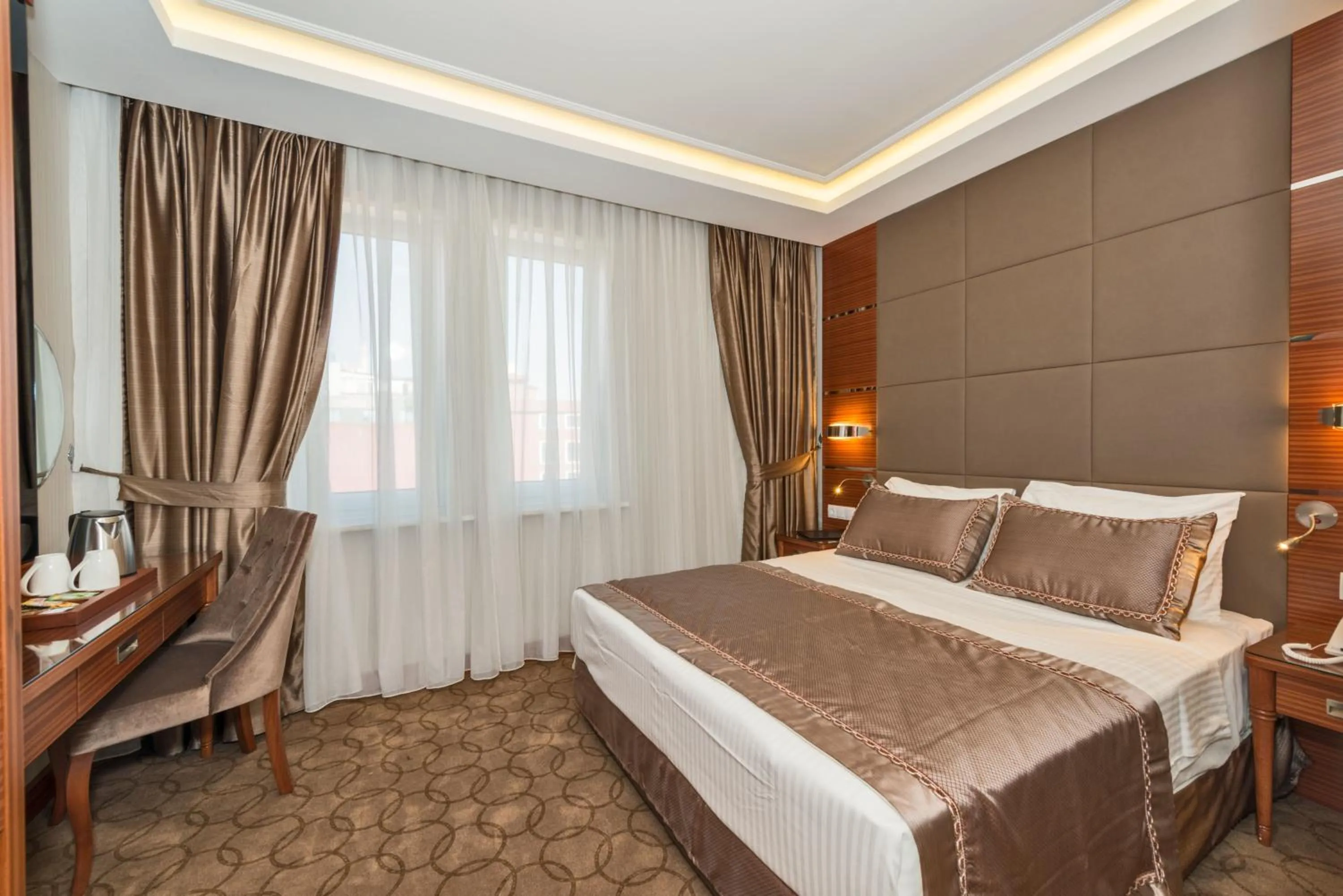 Photo of the whole room in Glorious Hotel