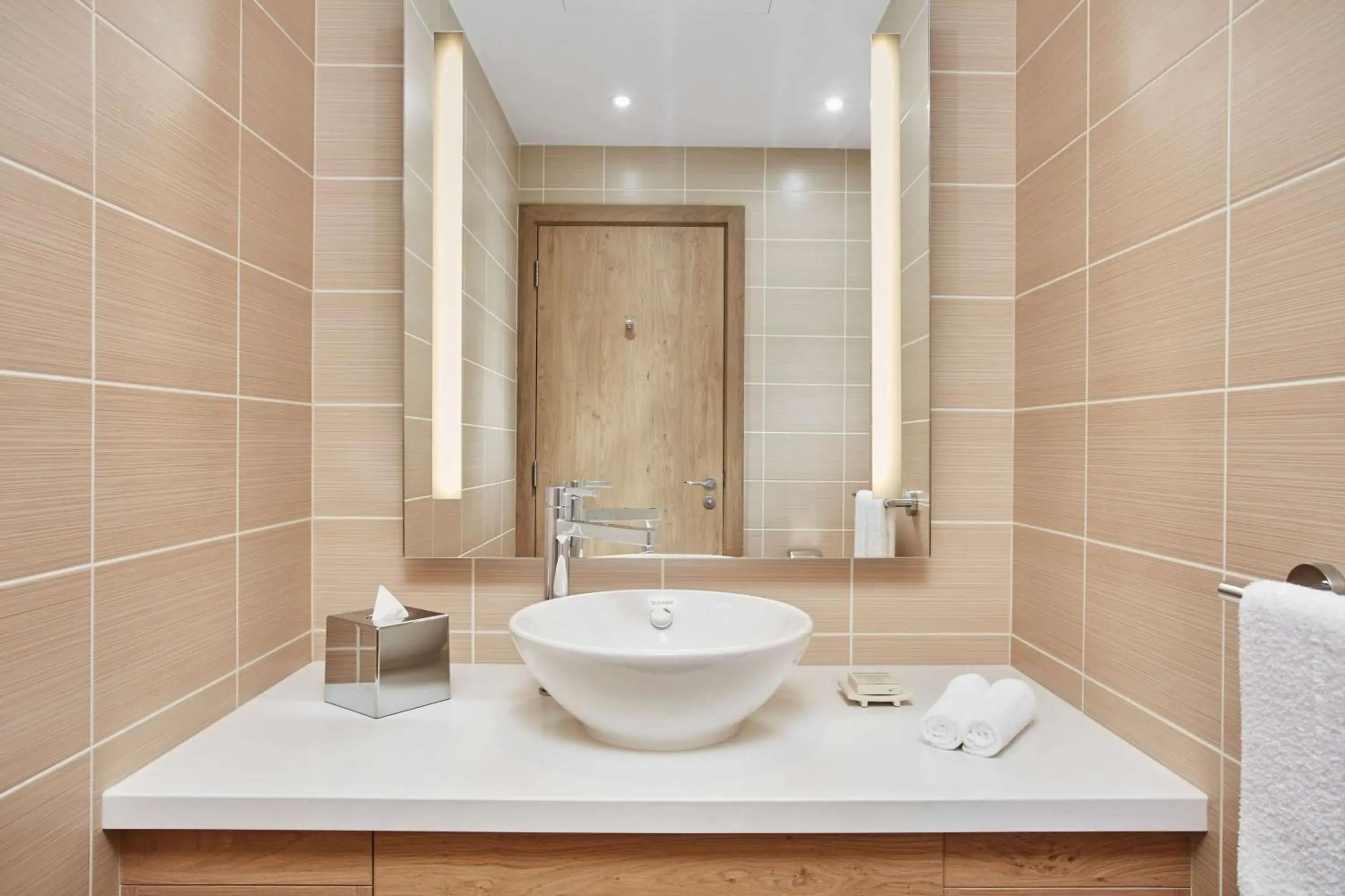 Photo of the whole room, Bathroom in Hilton Garden Inn Dubai Mall Of The Emirates