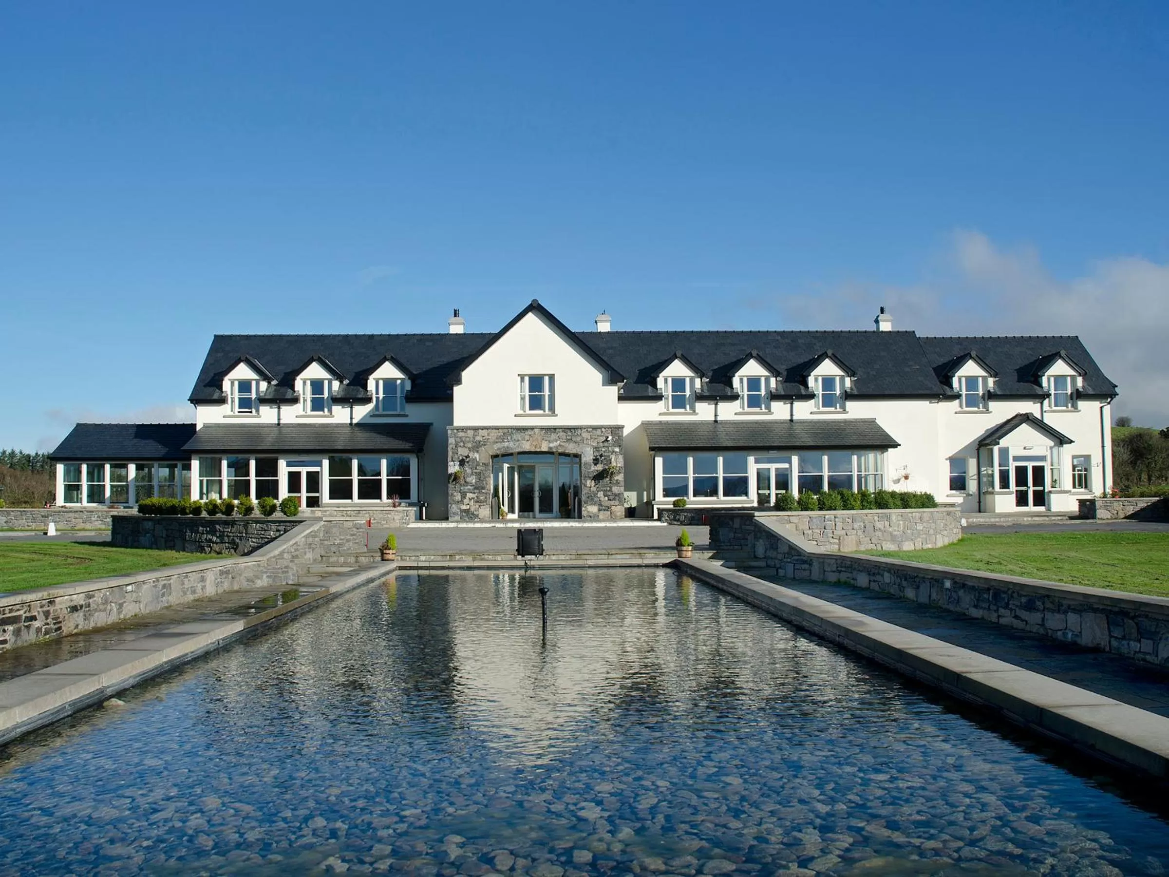 Property building in Westport Country Lodge Hotel