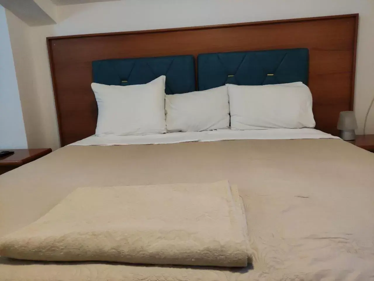 Bed in Hotel Ambasador