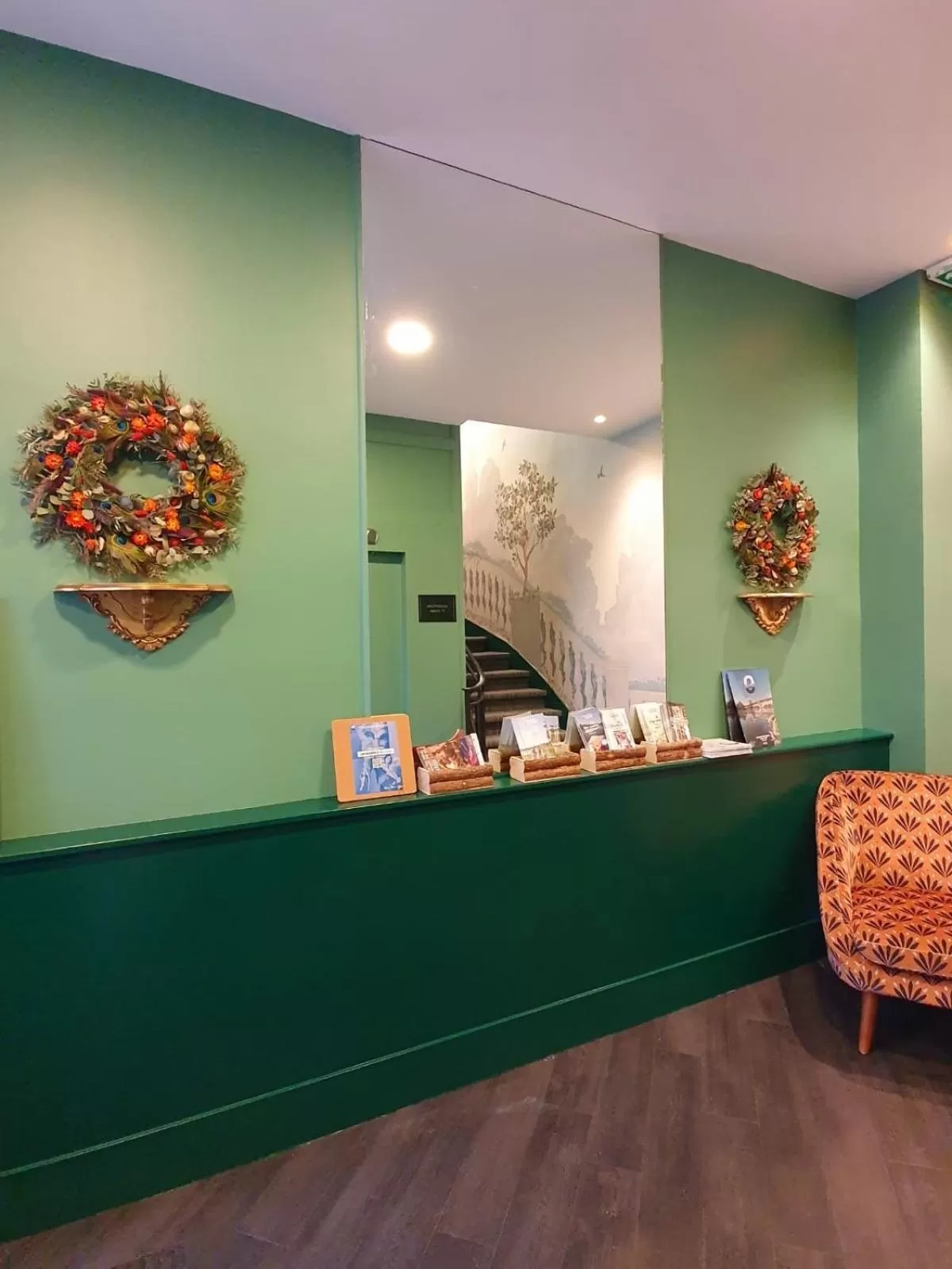 Lobby or reception in Logis Hôtel Marguerite