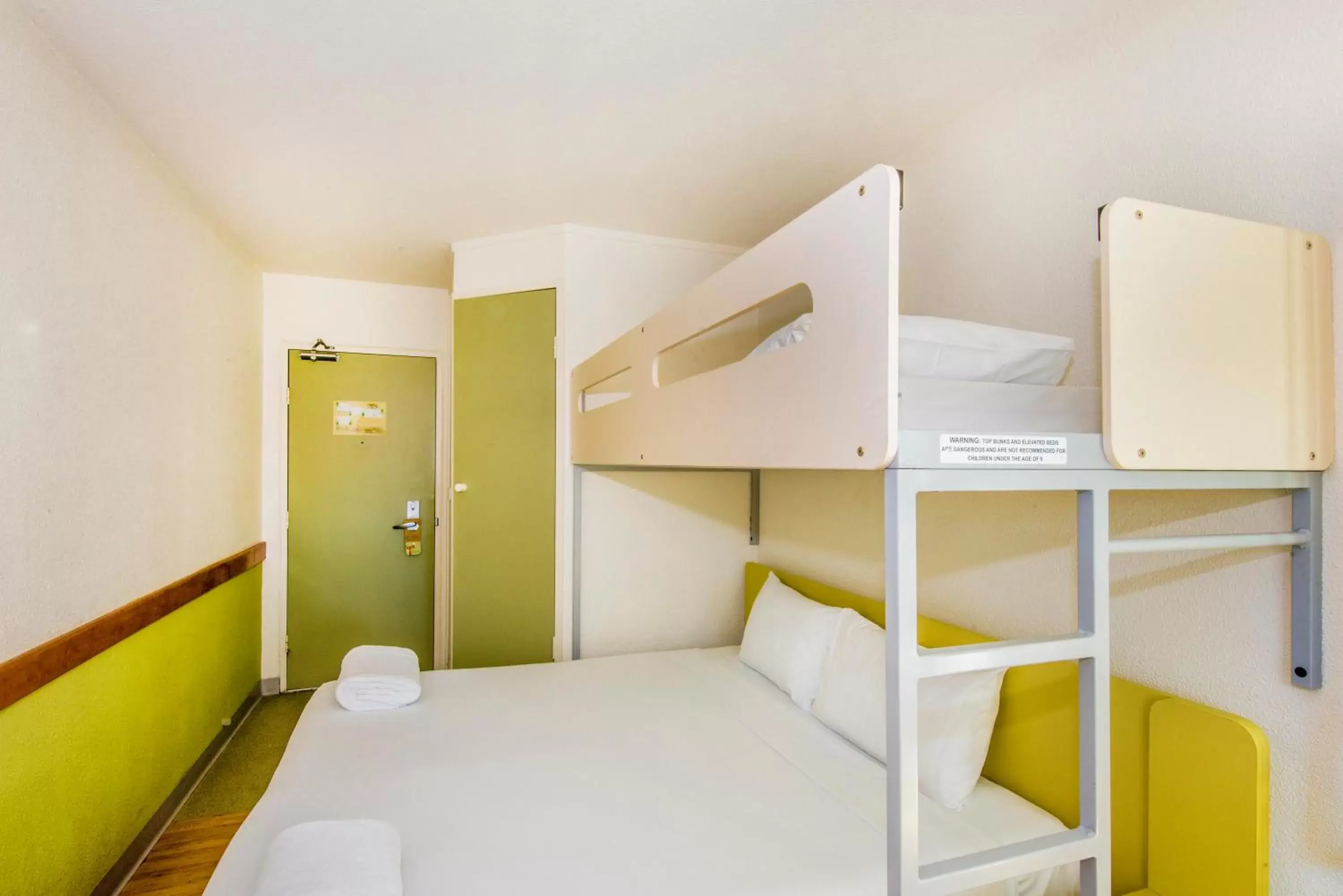 Bedroom, Bunk Bed in ibis Budget Canberra