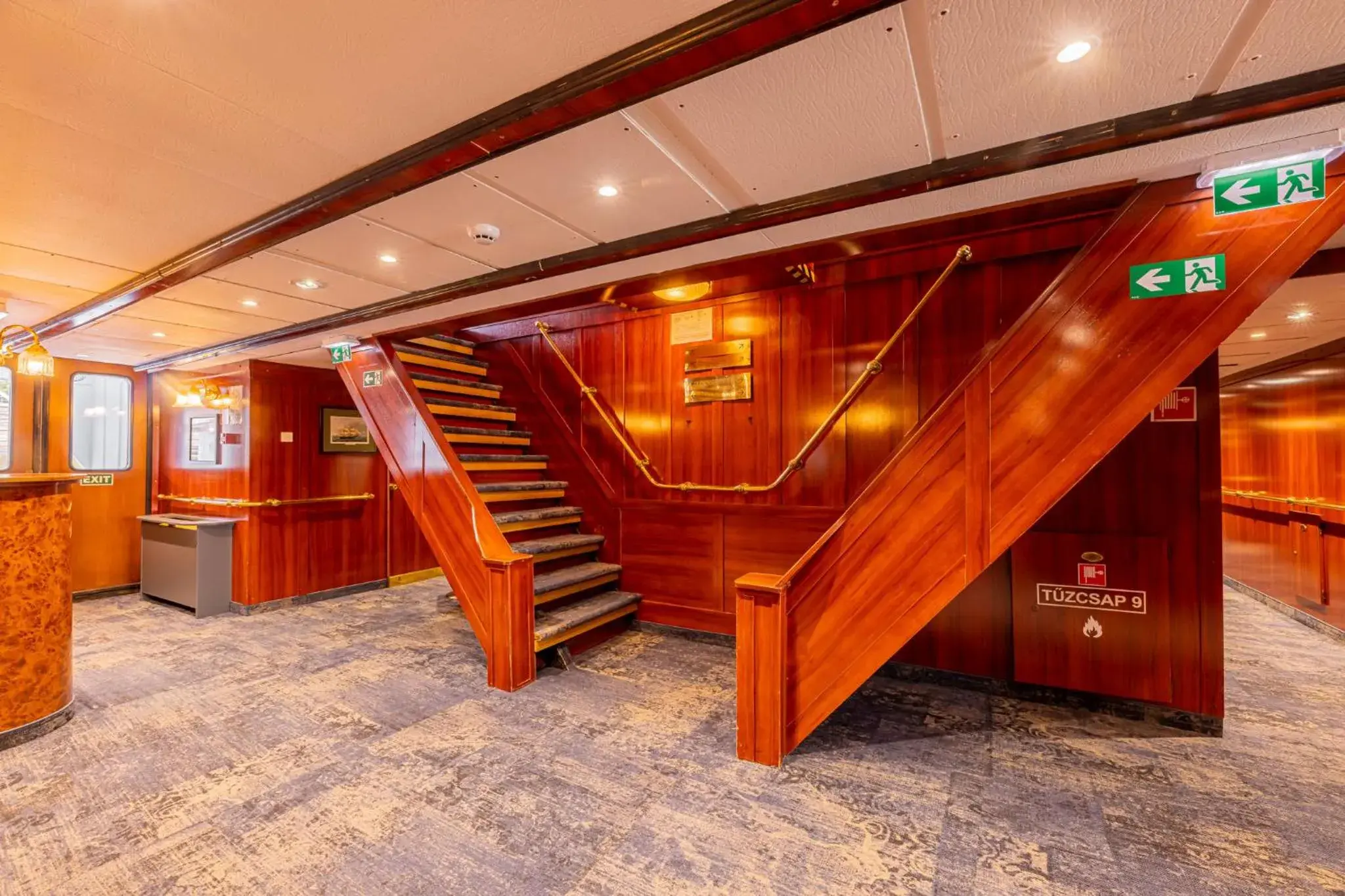 Lobby or reception in Fortuna Boat Hotel