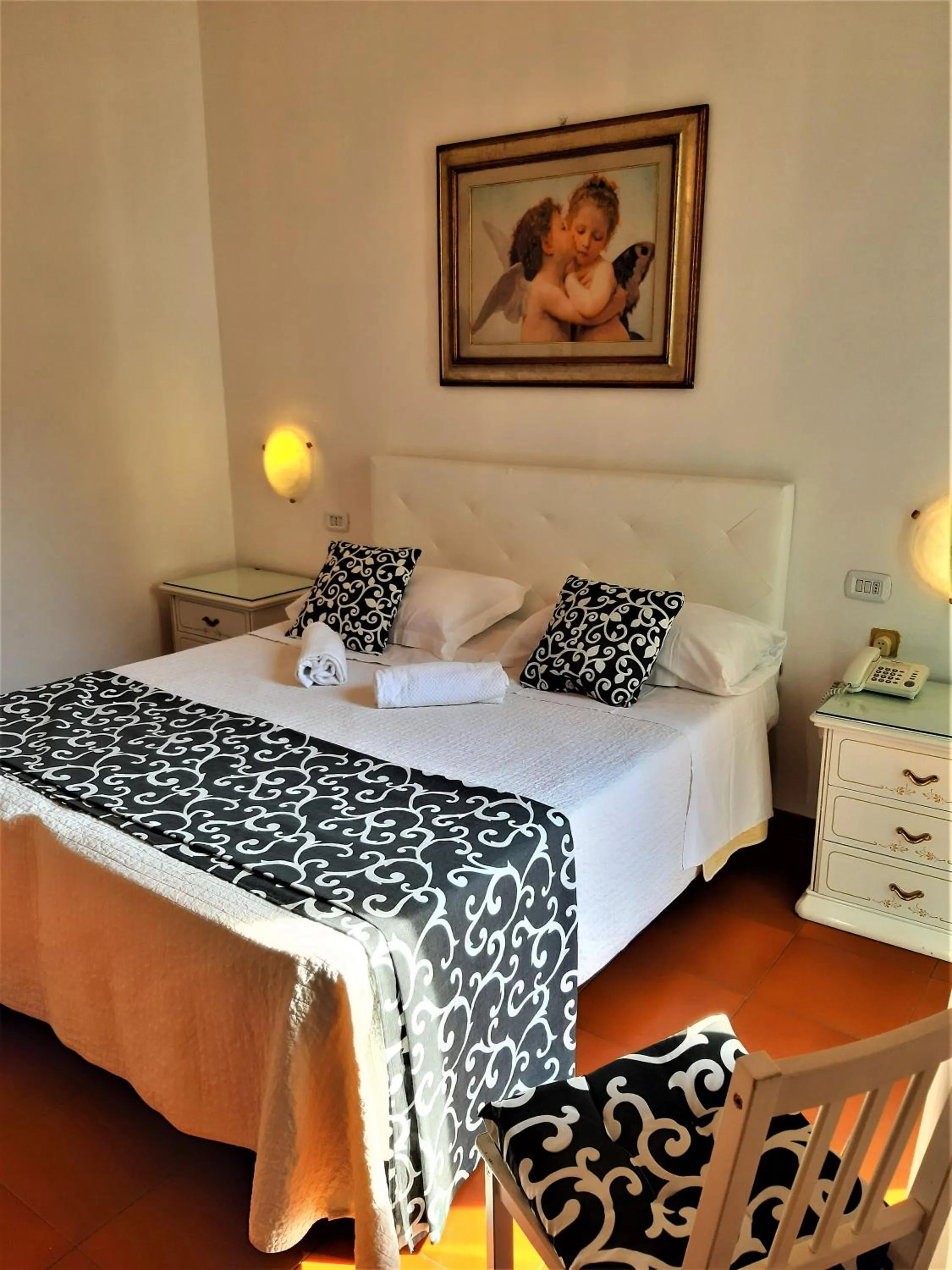 Bed in Hotel Victoria