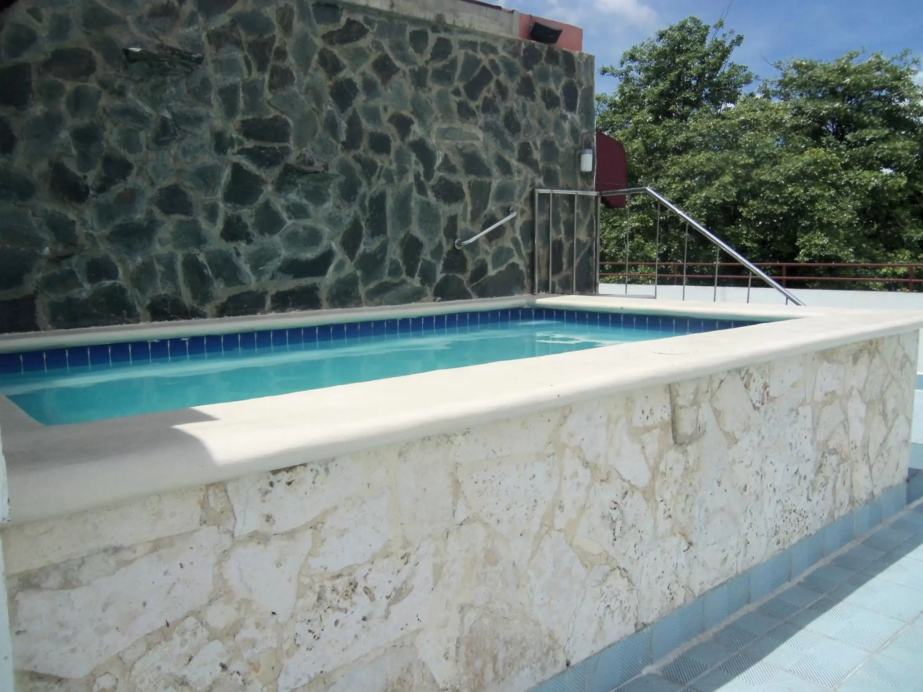 Swimming Pool in Hotel Discovery