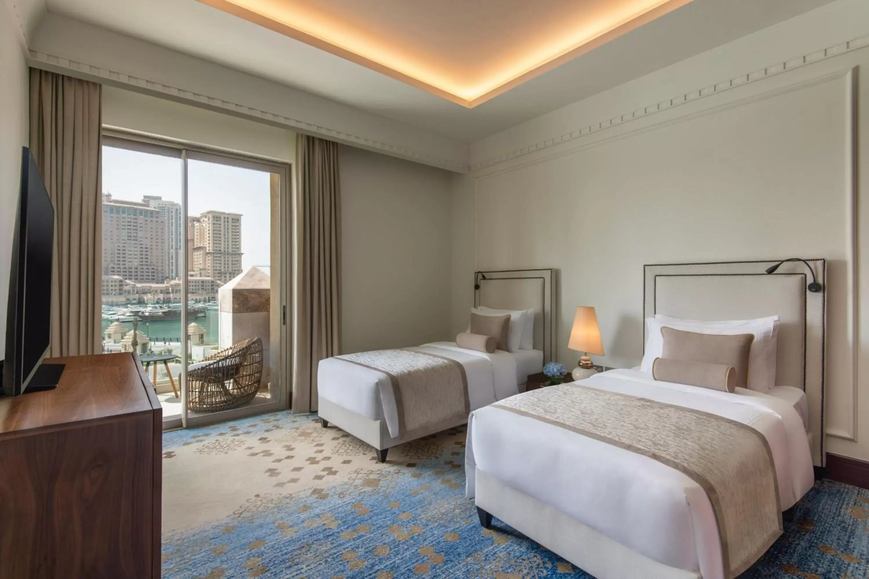 Bedroom, Bed in The St Regis Marsa Arabia Island, The Pearl Qatar