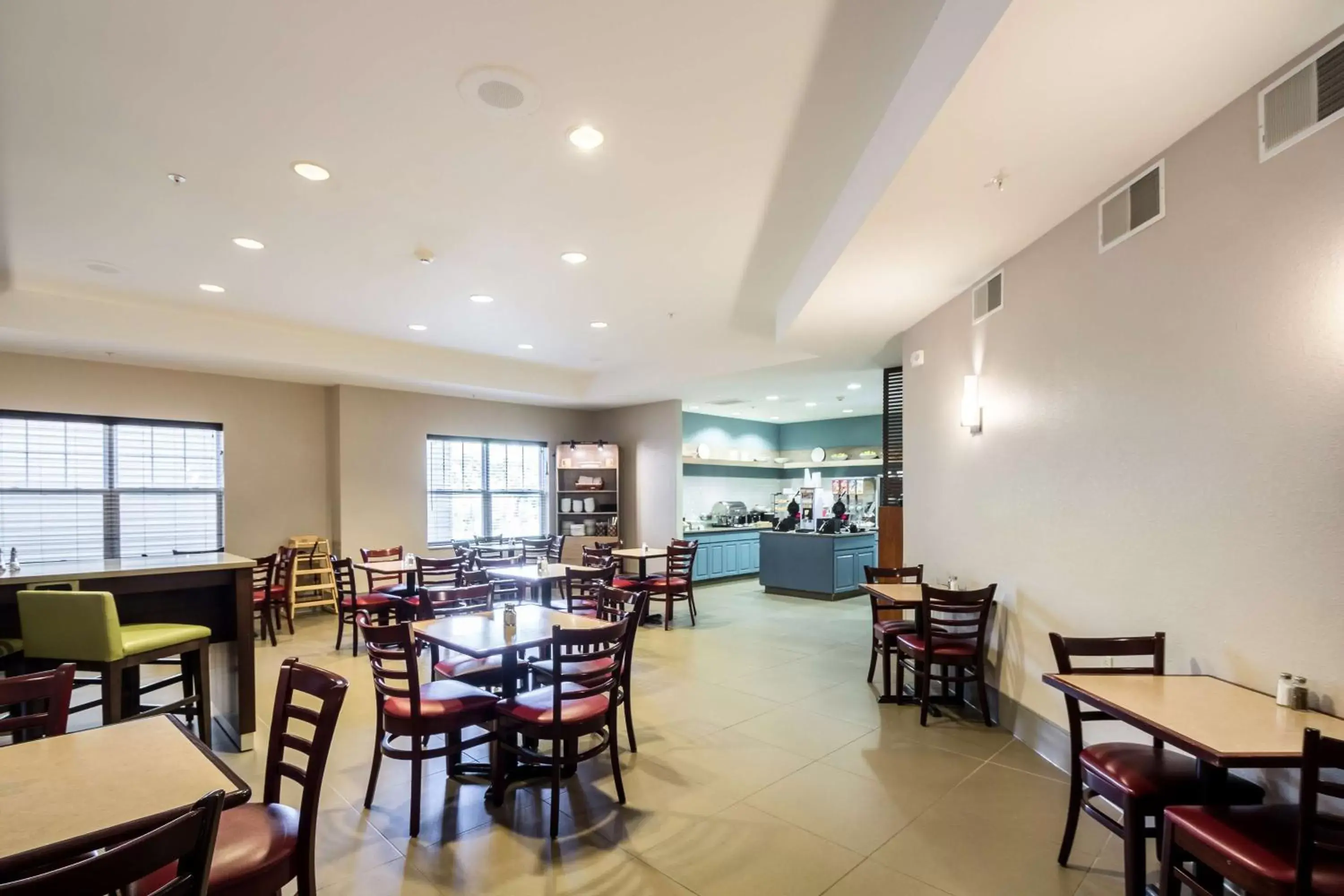 Restaurant/Places to Eat in Country Inn & Suites by Radisson, Fond du Lac, WI